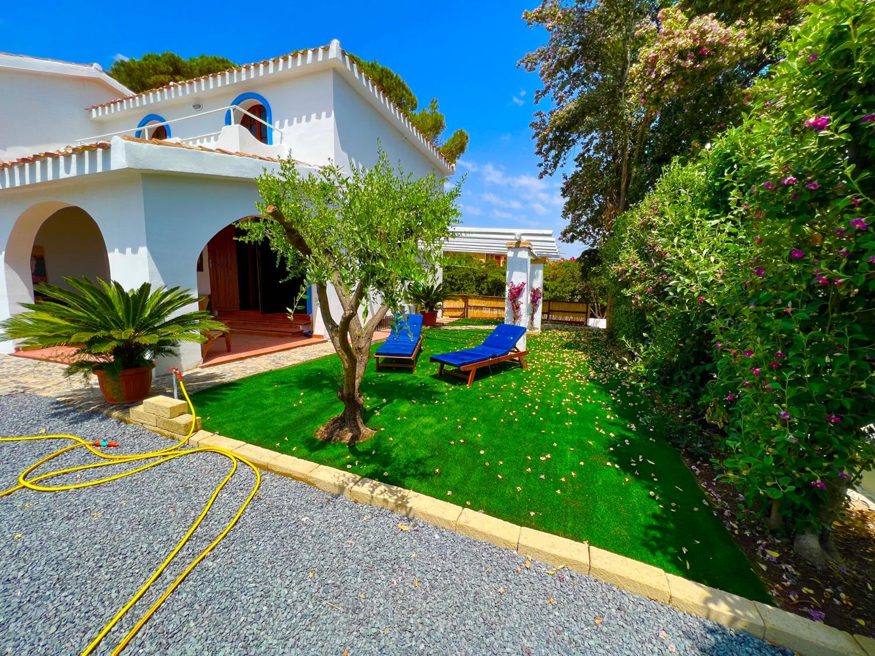 Casale fronte mare - villa with swimming pool in front of the beach