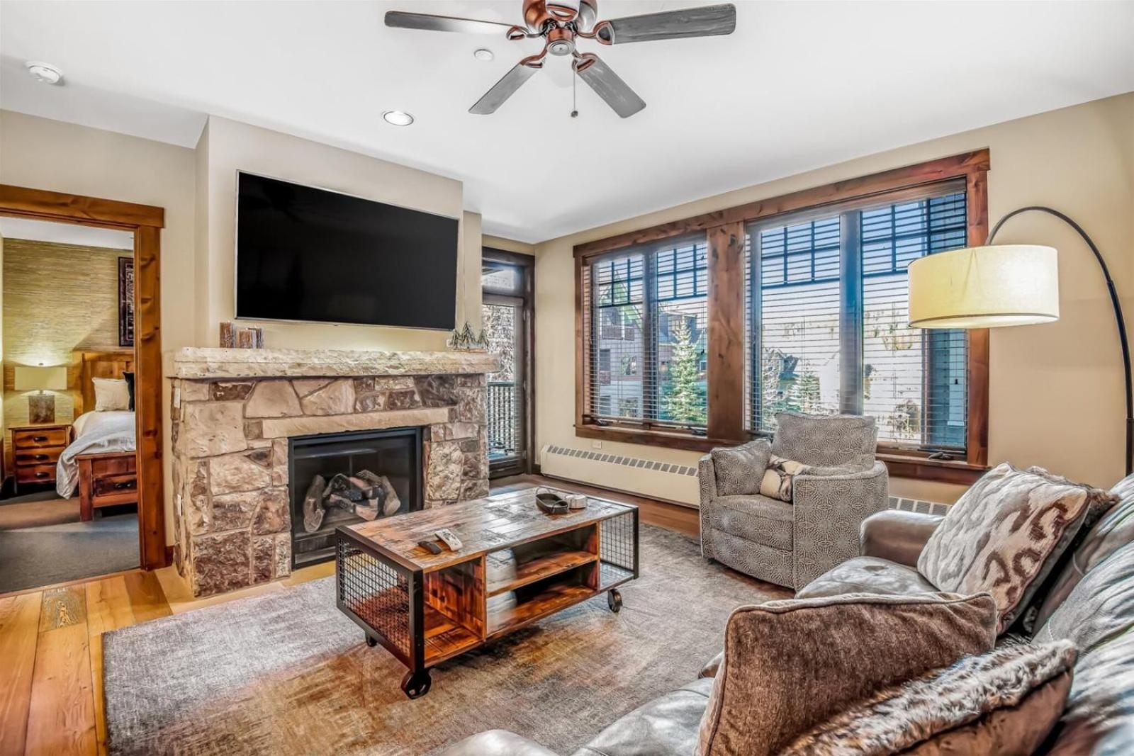 One Bedroom Luxury Condo On Main Street In Downtown Breckenridge view 2