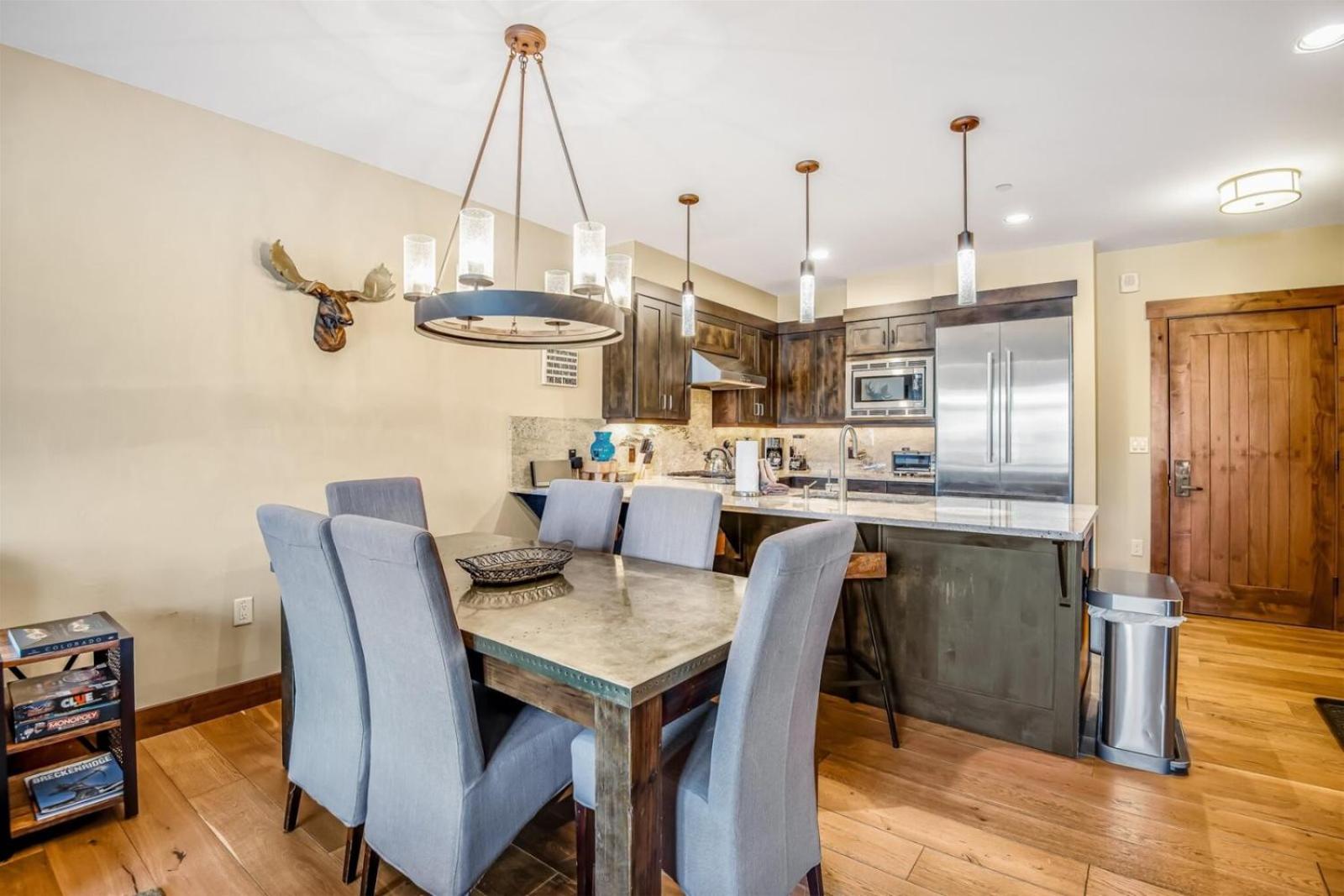 One Bedroom Luxury Condo On Main Street In Downtown Breckenridge view 3
