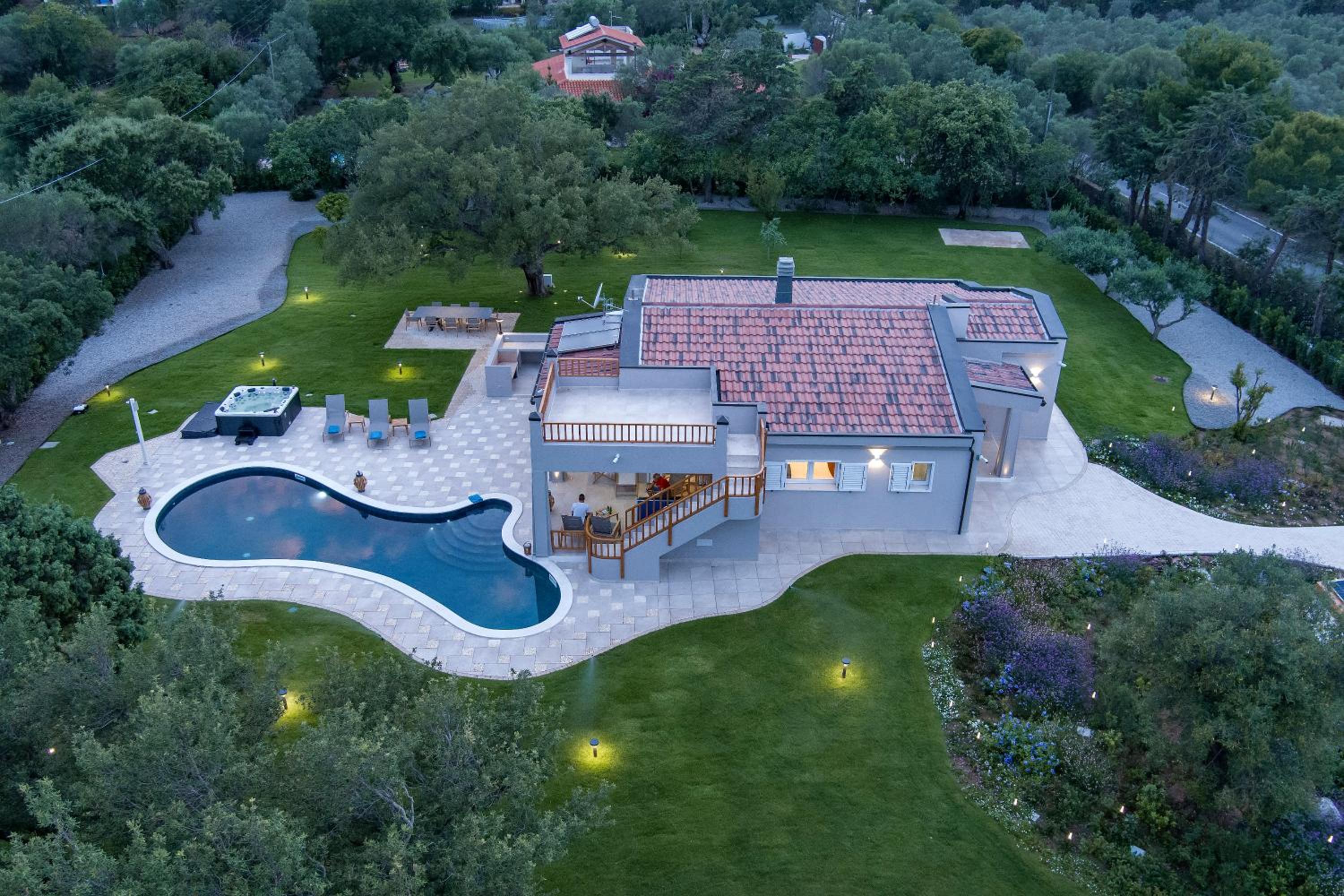 Golden Root San Teodoro view 4