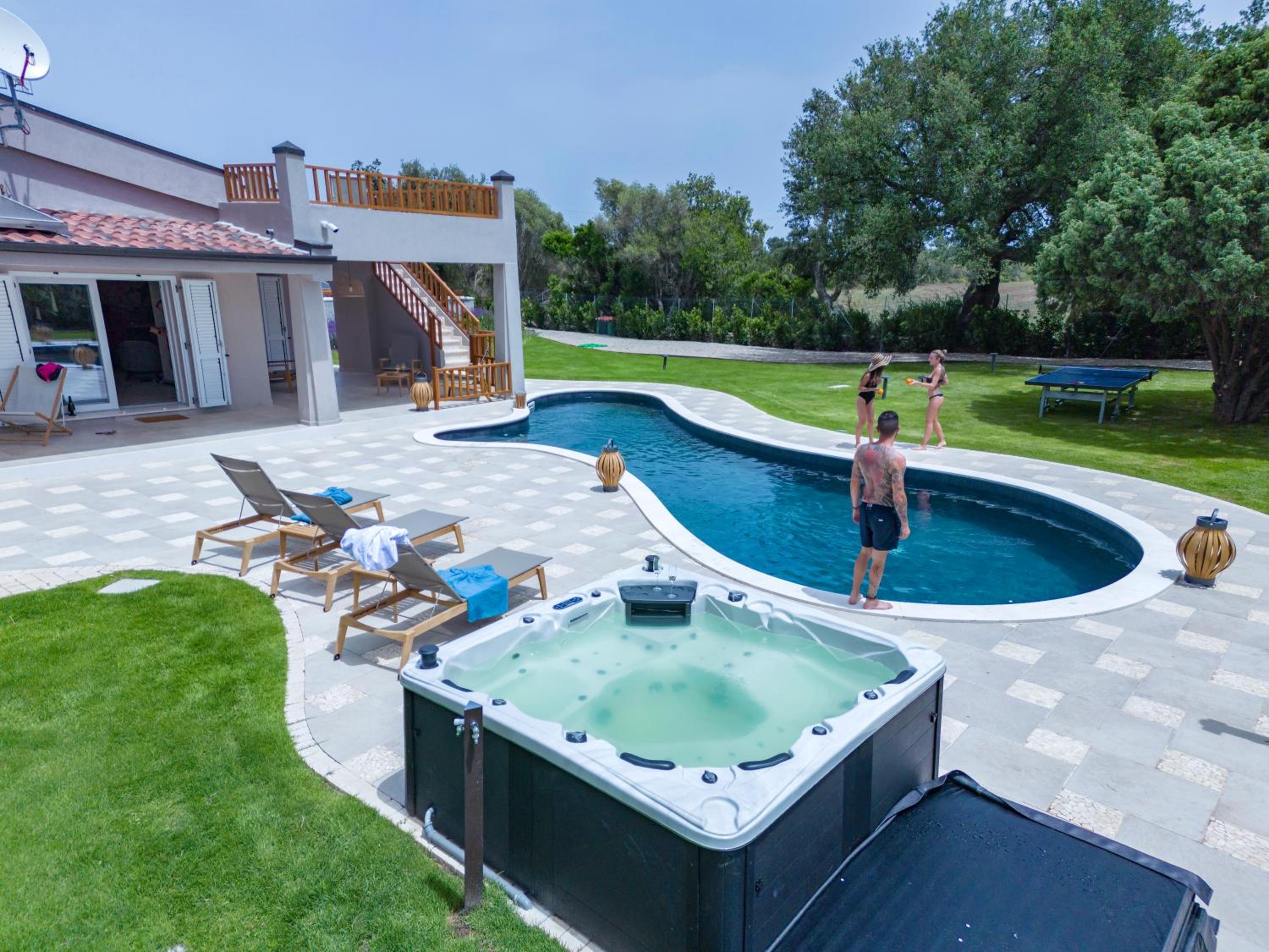 Golden Root San Teodoro view 3