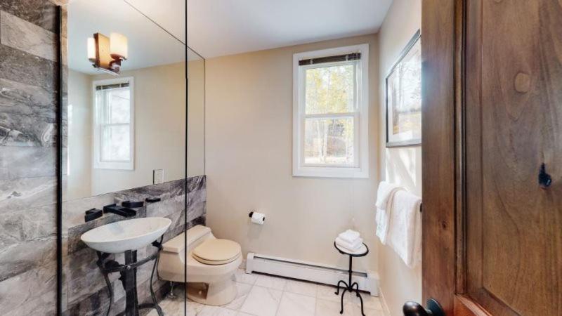 2 Bedroom Ski-In Ski-Out Condo In Snowmass Village view 2