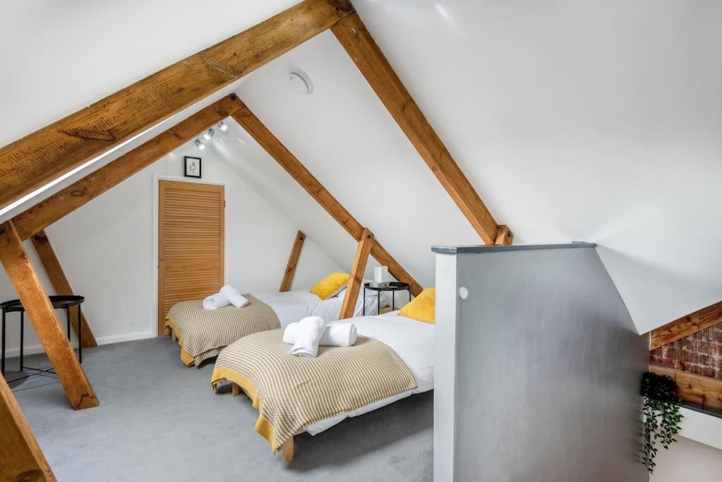 Spacious, Modern Home, Central Newquay w/ parking view 3