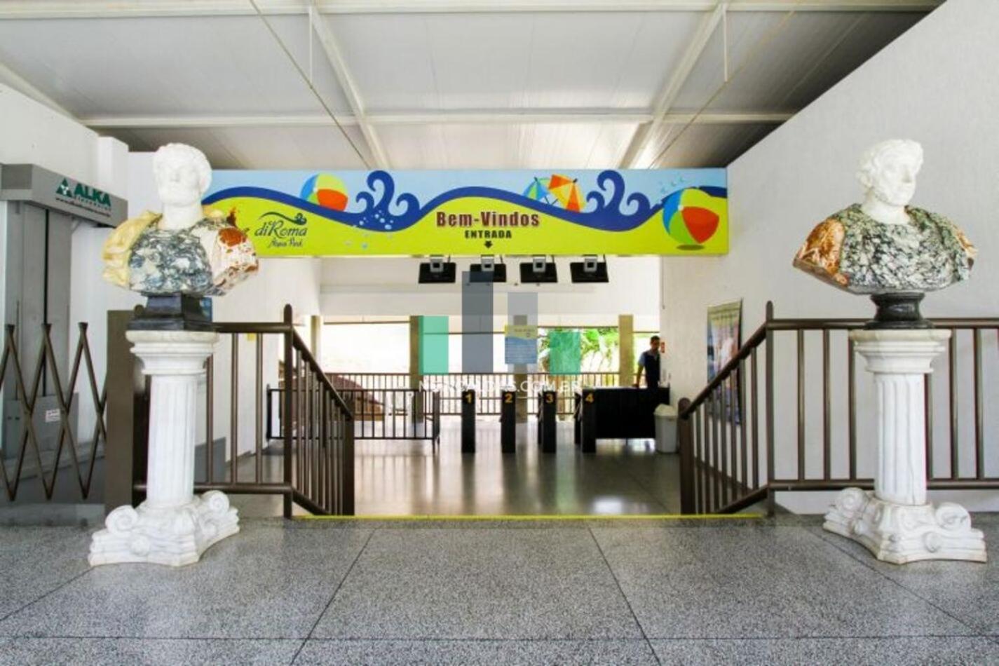 Spazzio diRoma Flat - Oficial