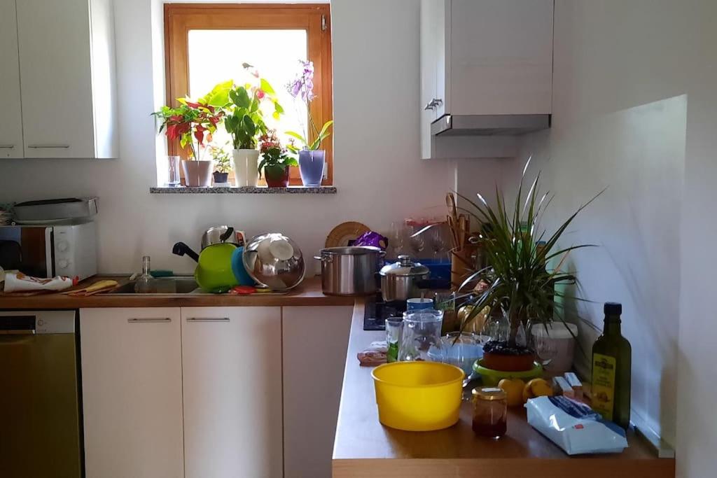 Holiday Home For 8 people, POOL + SEA view