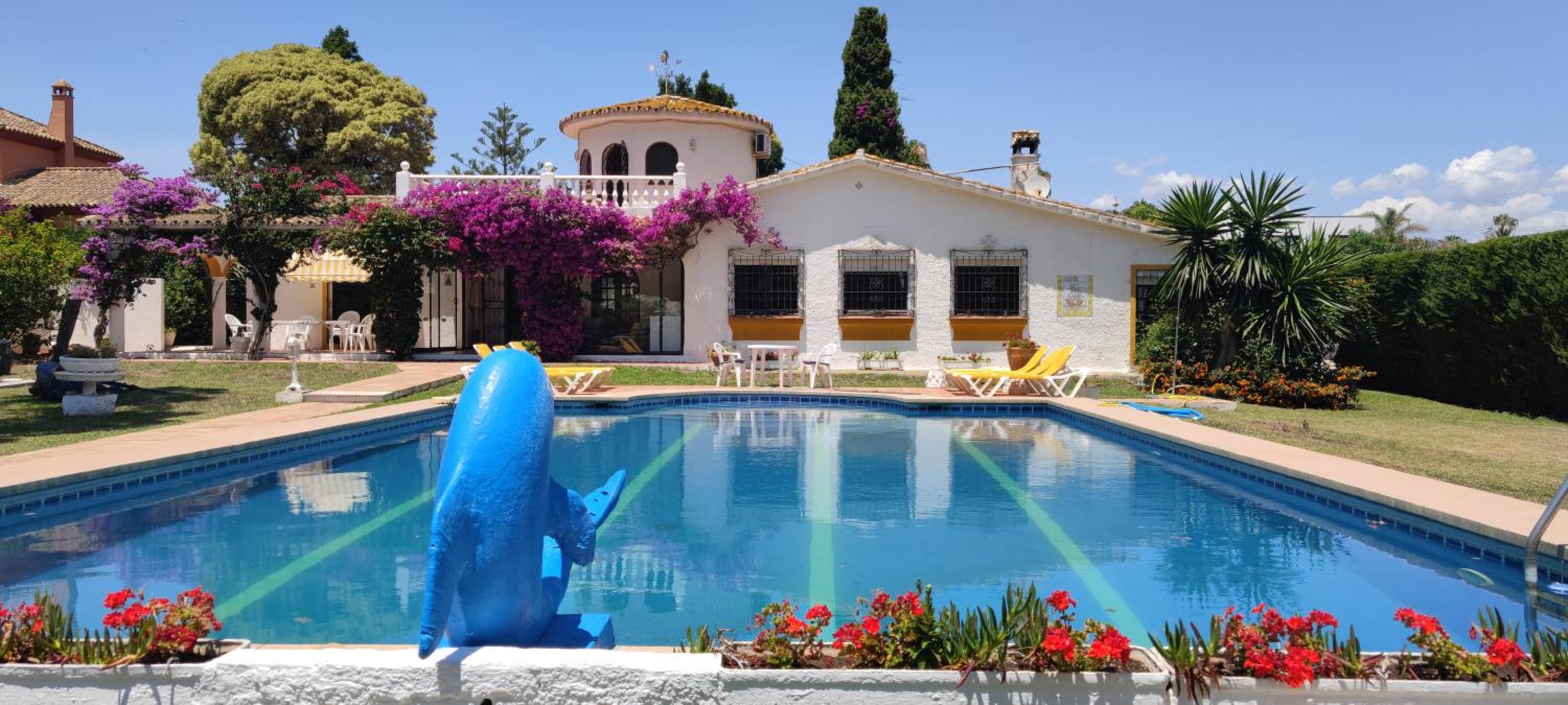 Hotel Spectacular Andalusian Villa Linda Vista Playa - Big Private Pool, BBQ & 2 Parking - Image 1