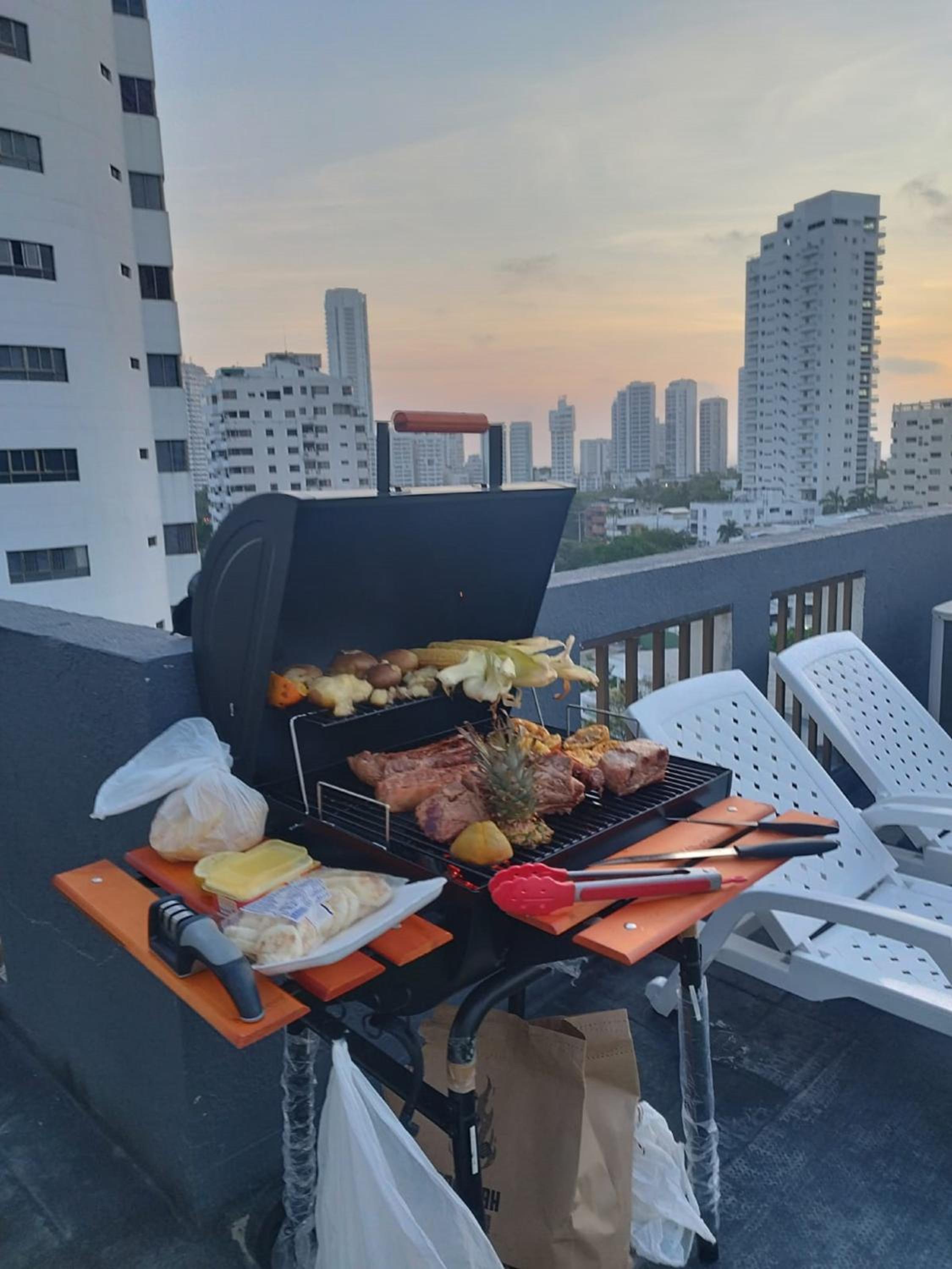 1IF2-4 APARTAMENTO EN CARTAGENA CERCA AL MAR CON AIRE ACONDICIONADO Y WIFi