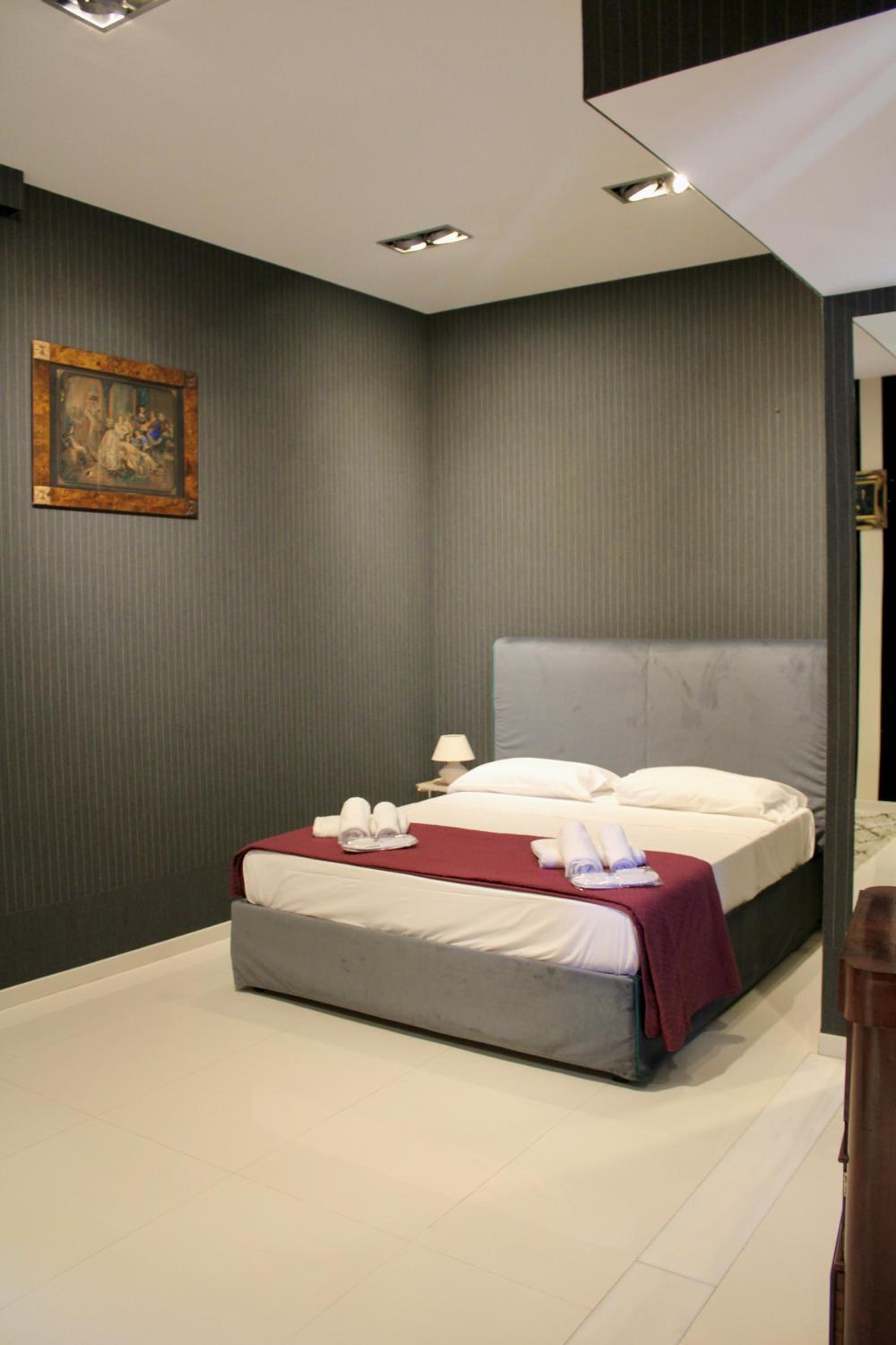 48 Fourty Eight Luxury Suites