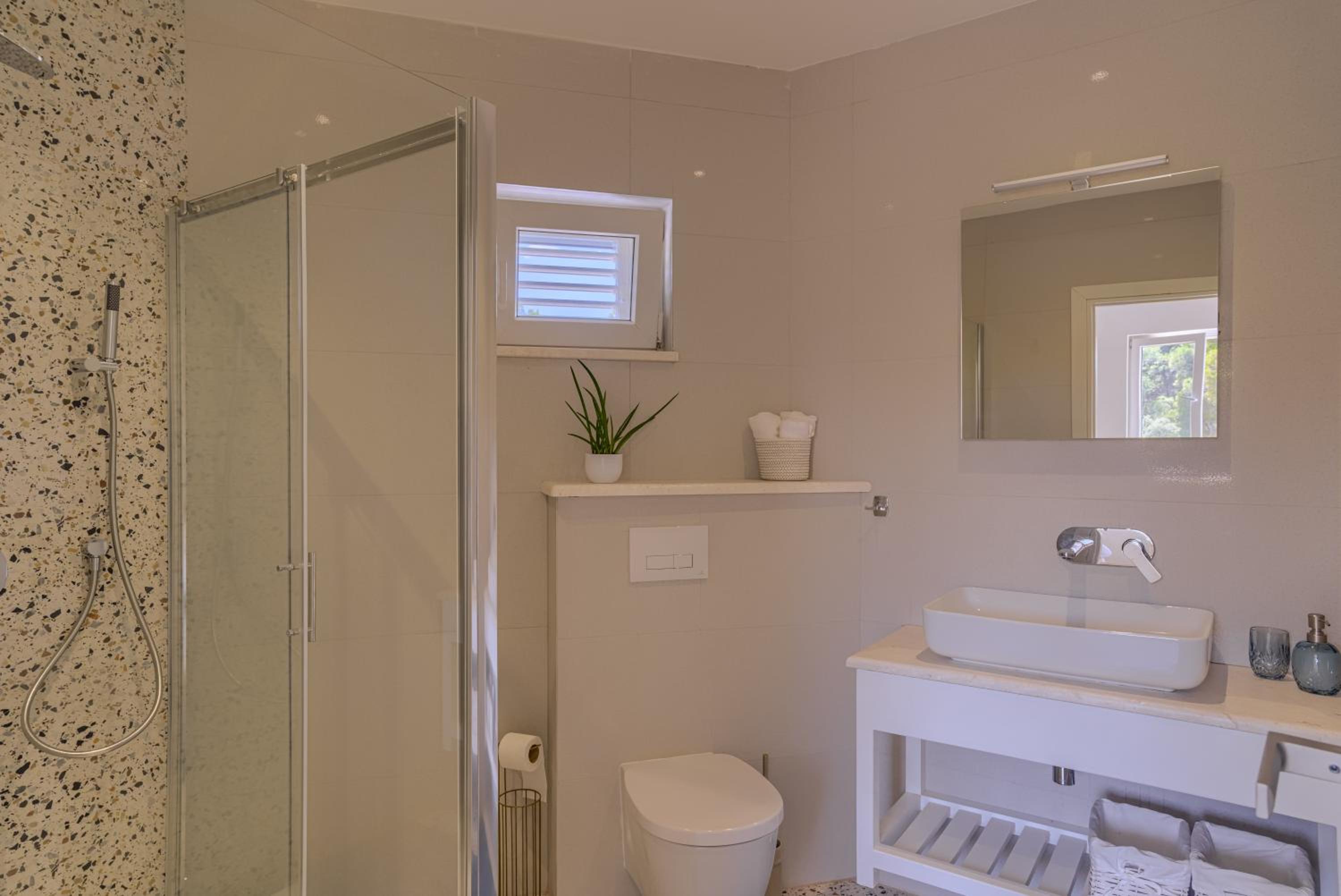 Luxury Nest Maretta & Oliva view 2
