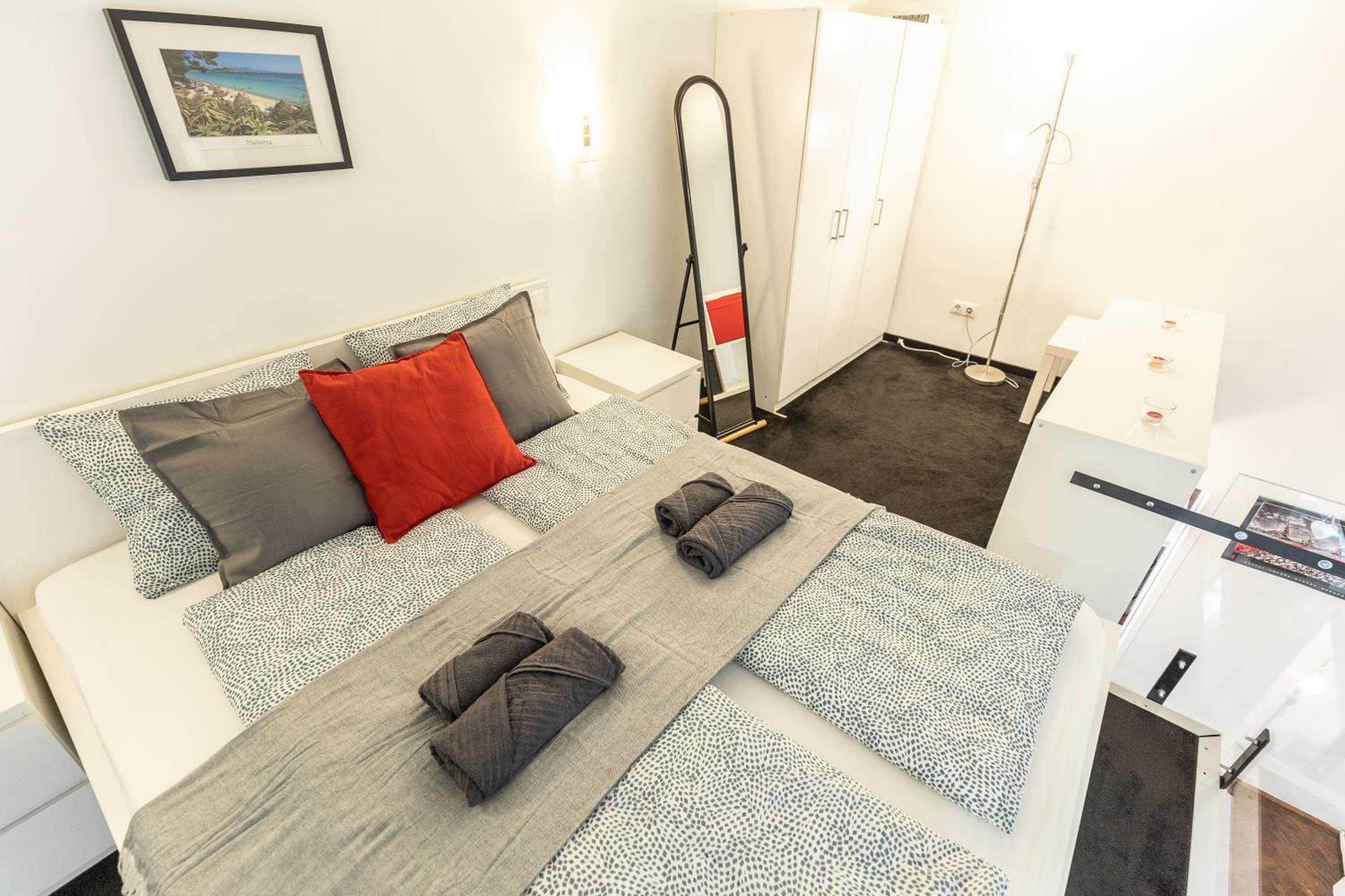 Bright & Shine Apartment