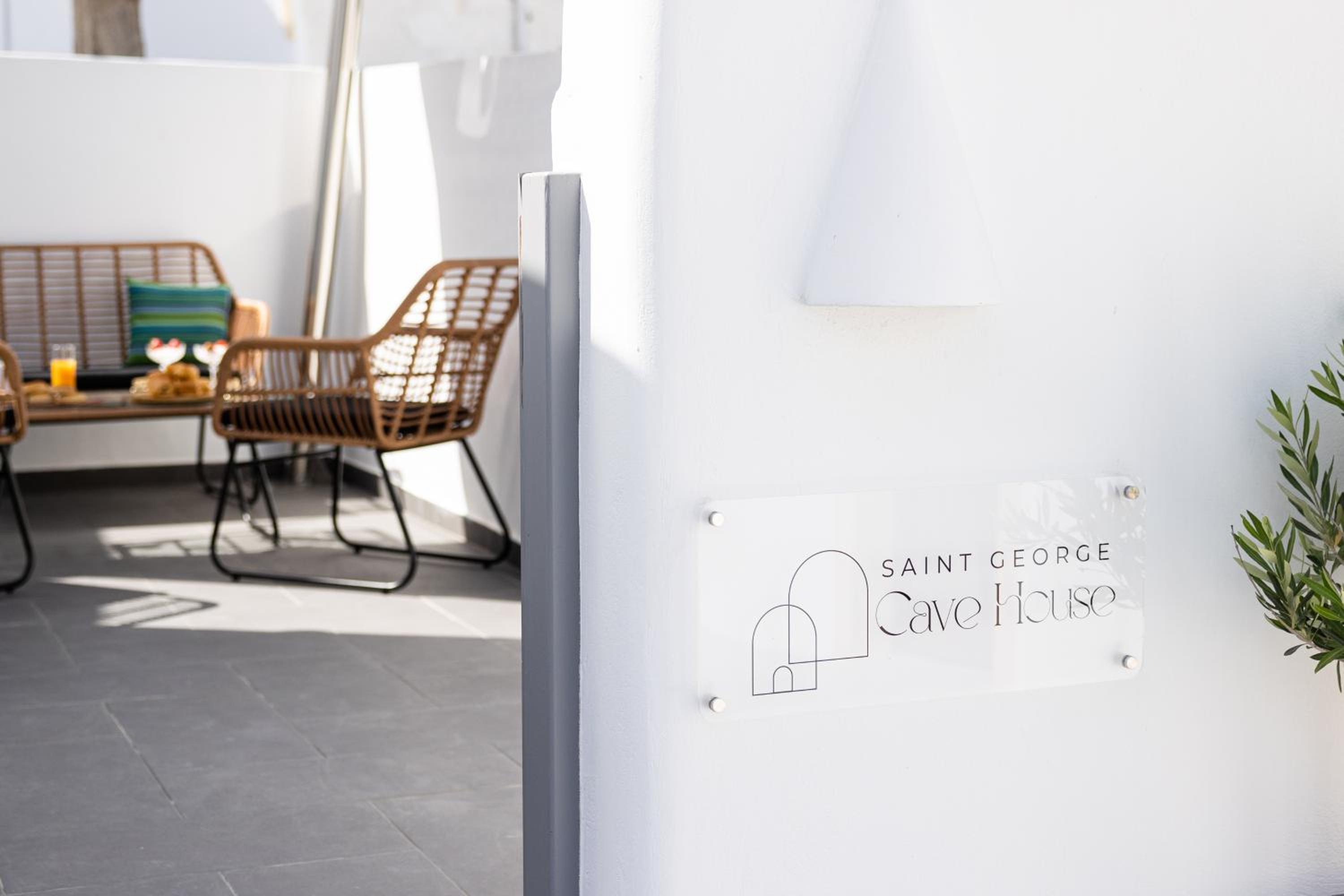 Saint George Cave House photo 3