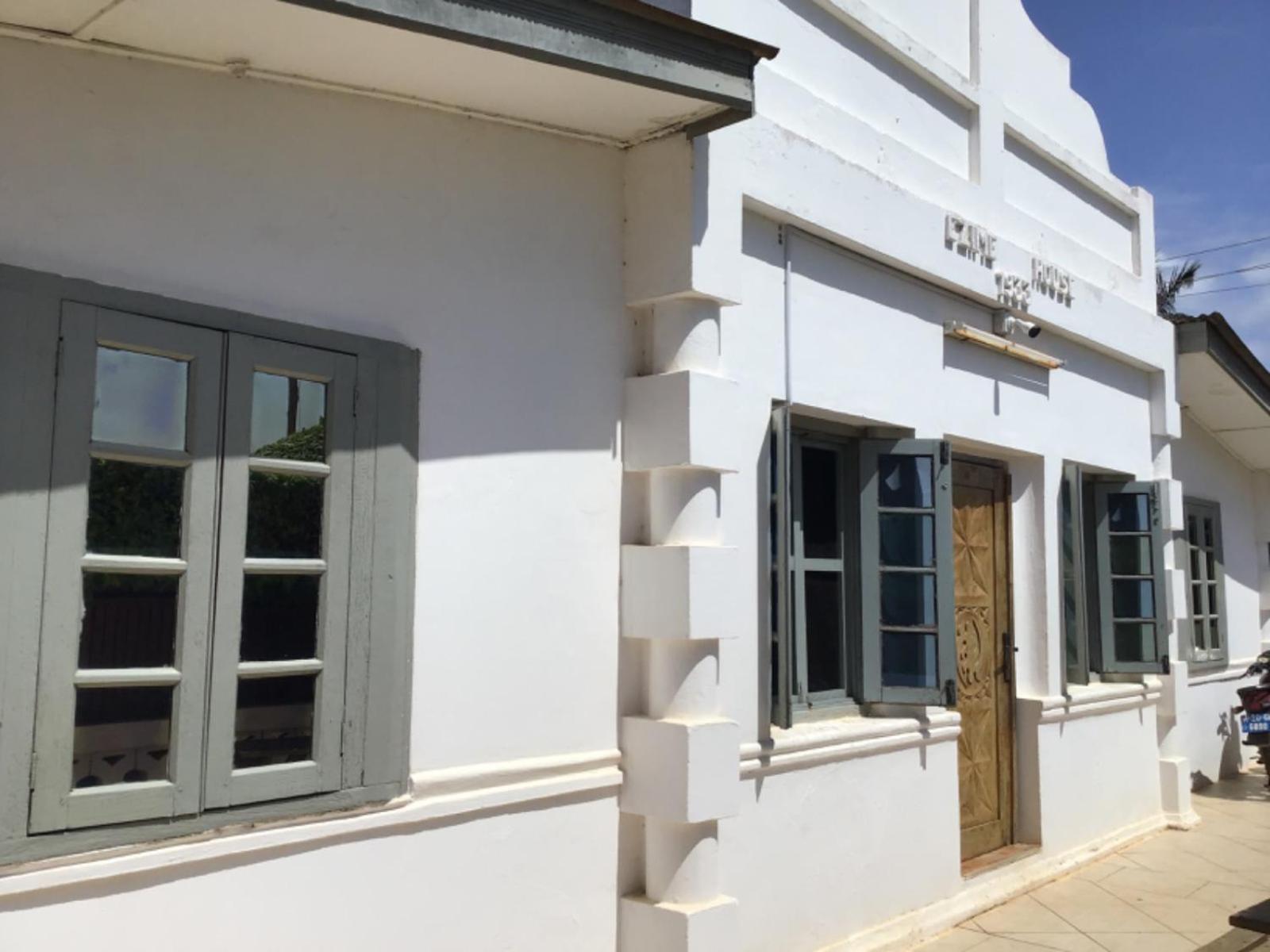 Ezime Guesthouse And Pizzeria