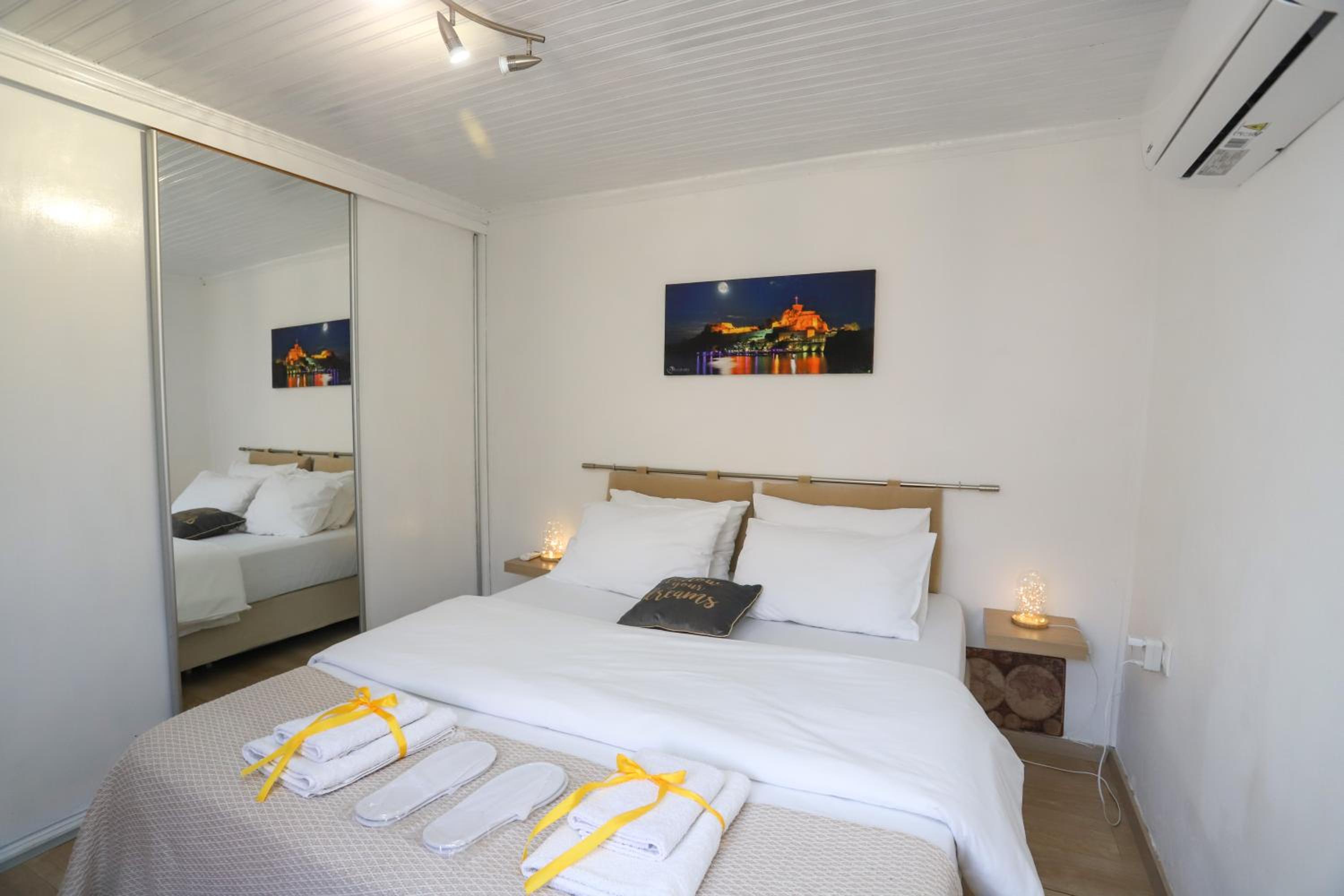 Corfu Port Home- City Centre Apartment view 4