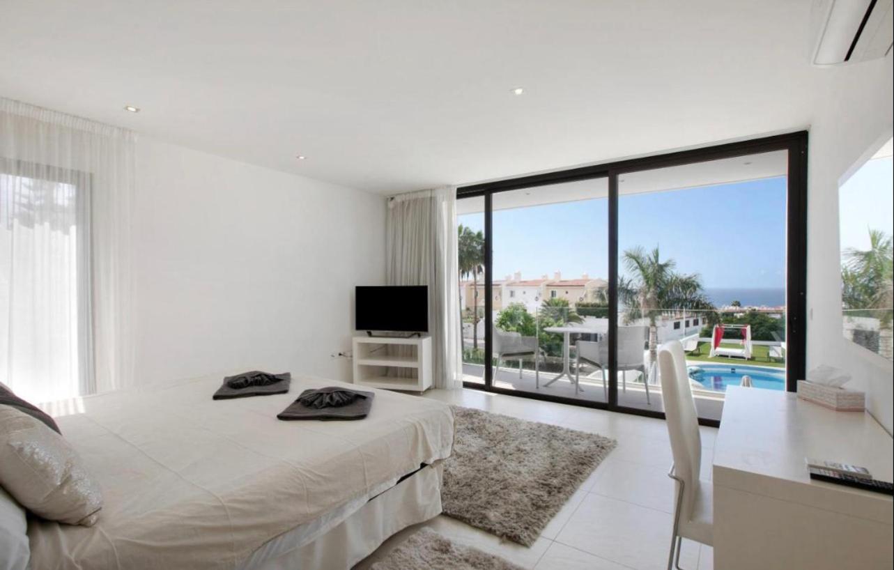 KARAT Villa Esmeralda