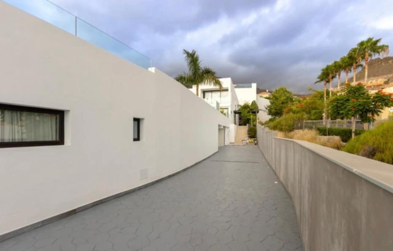 KARAT Villa Esmeralda