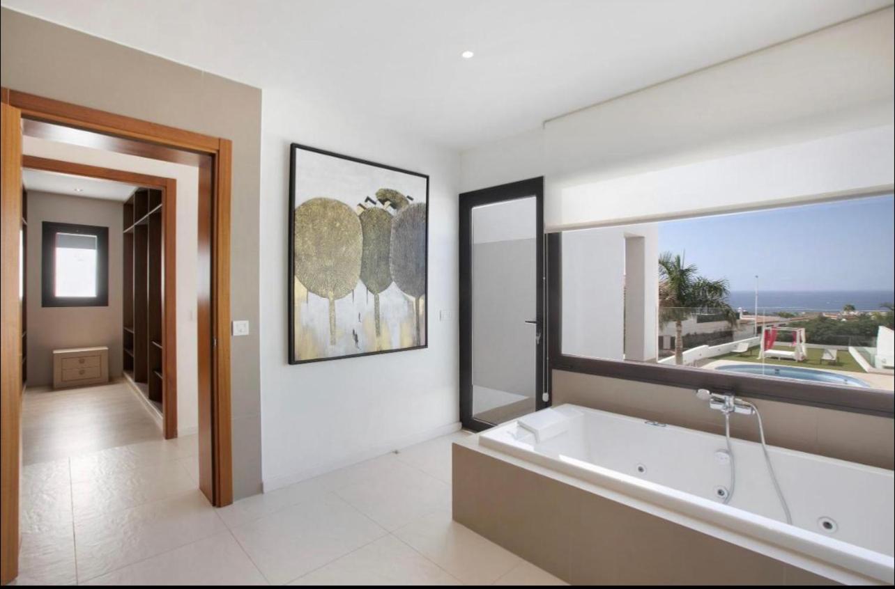 KARAT Villa Esmeralda