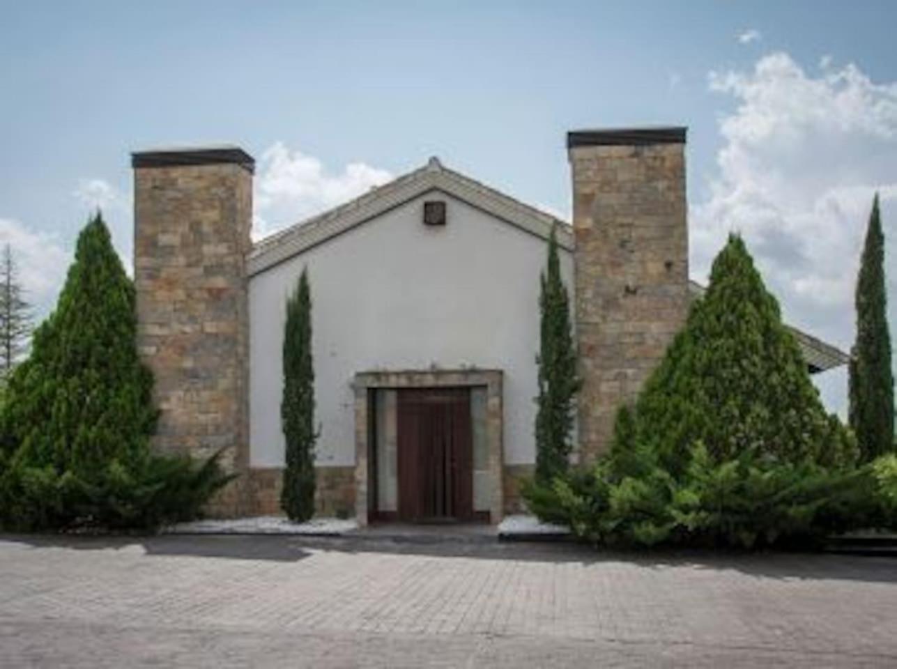 La Traviesa