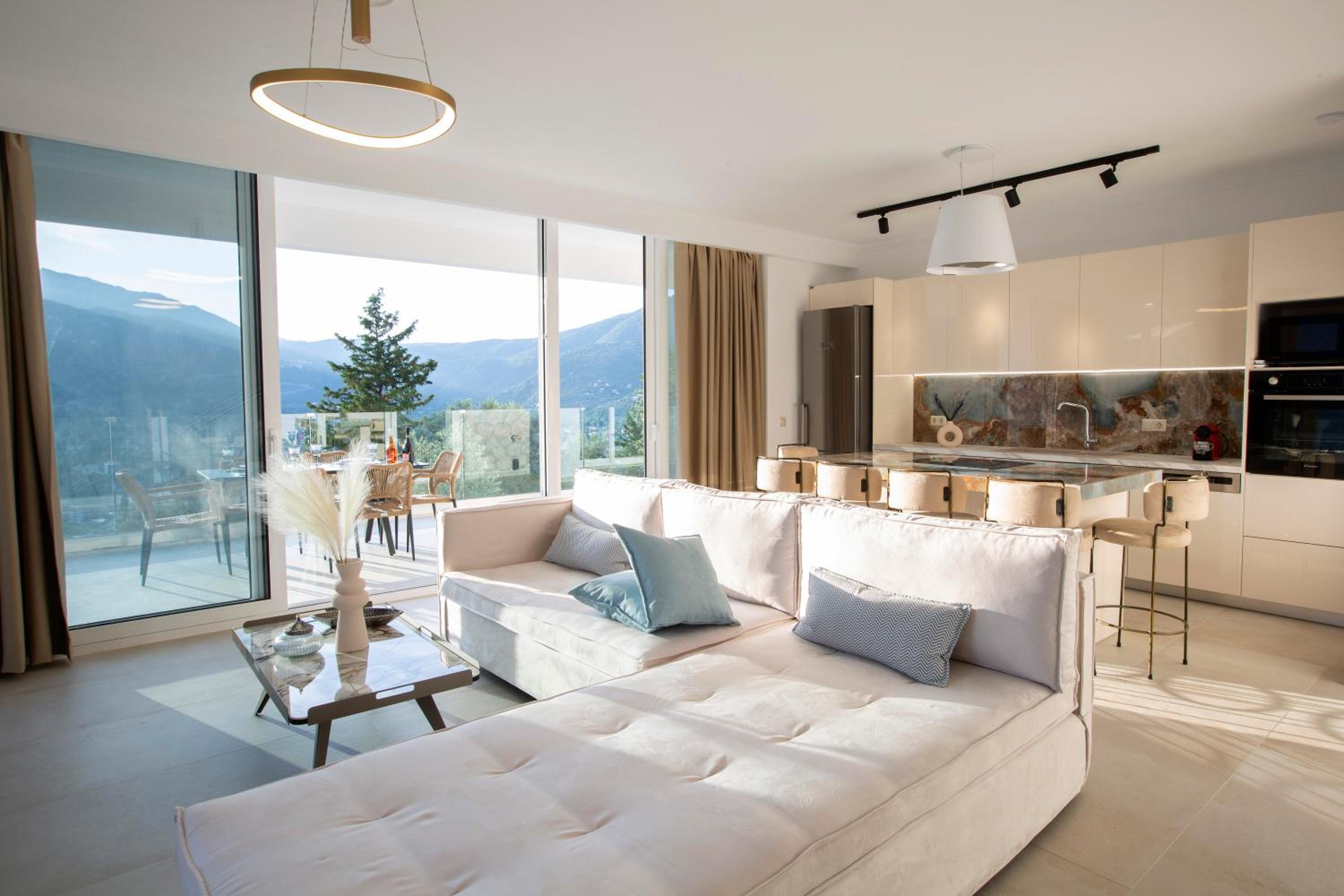 MAJESTIC VILLAS