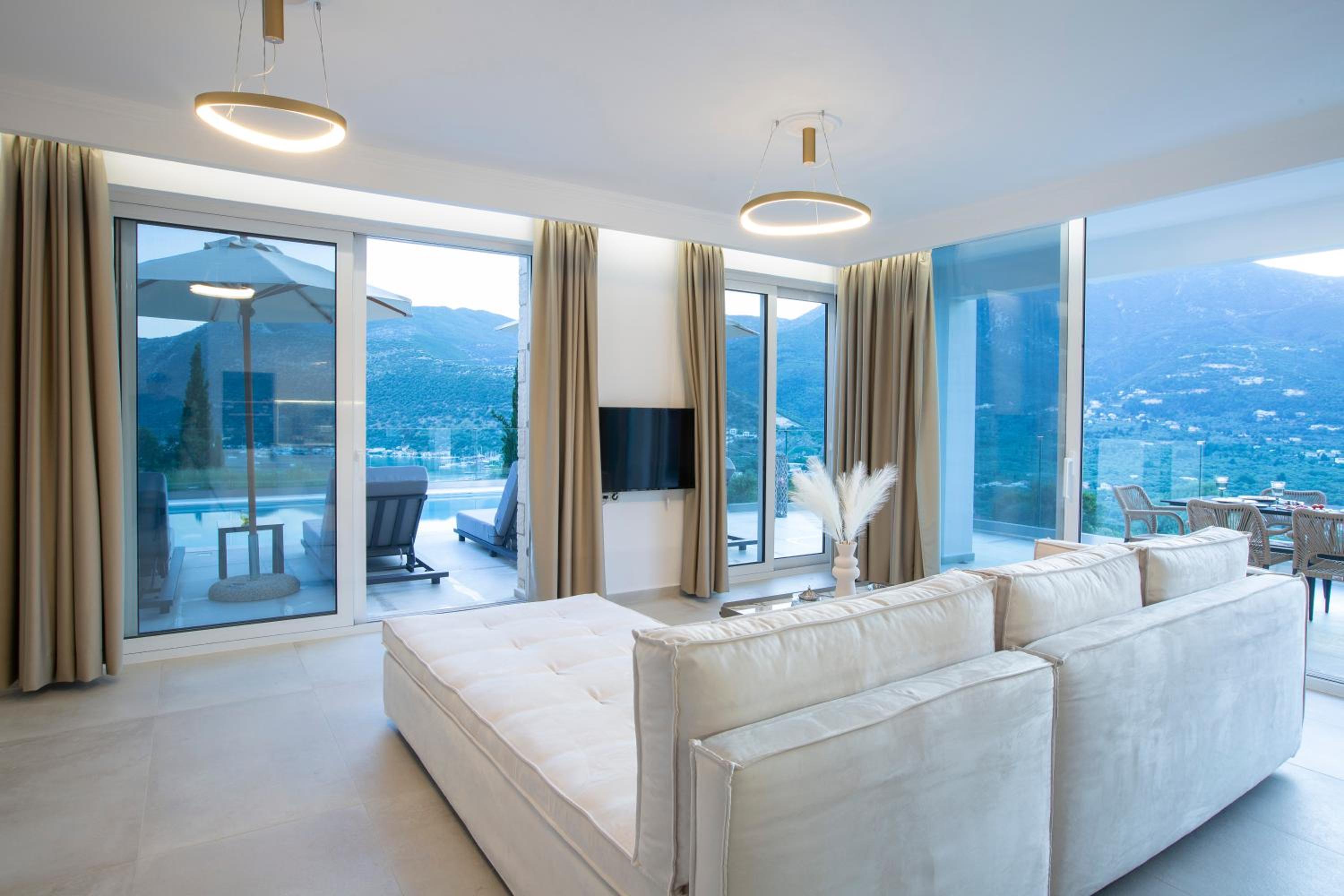 MAJESTIC VILLAS