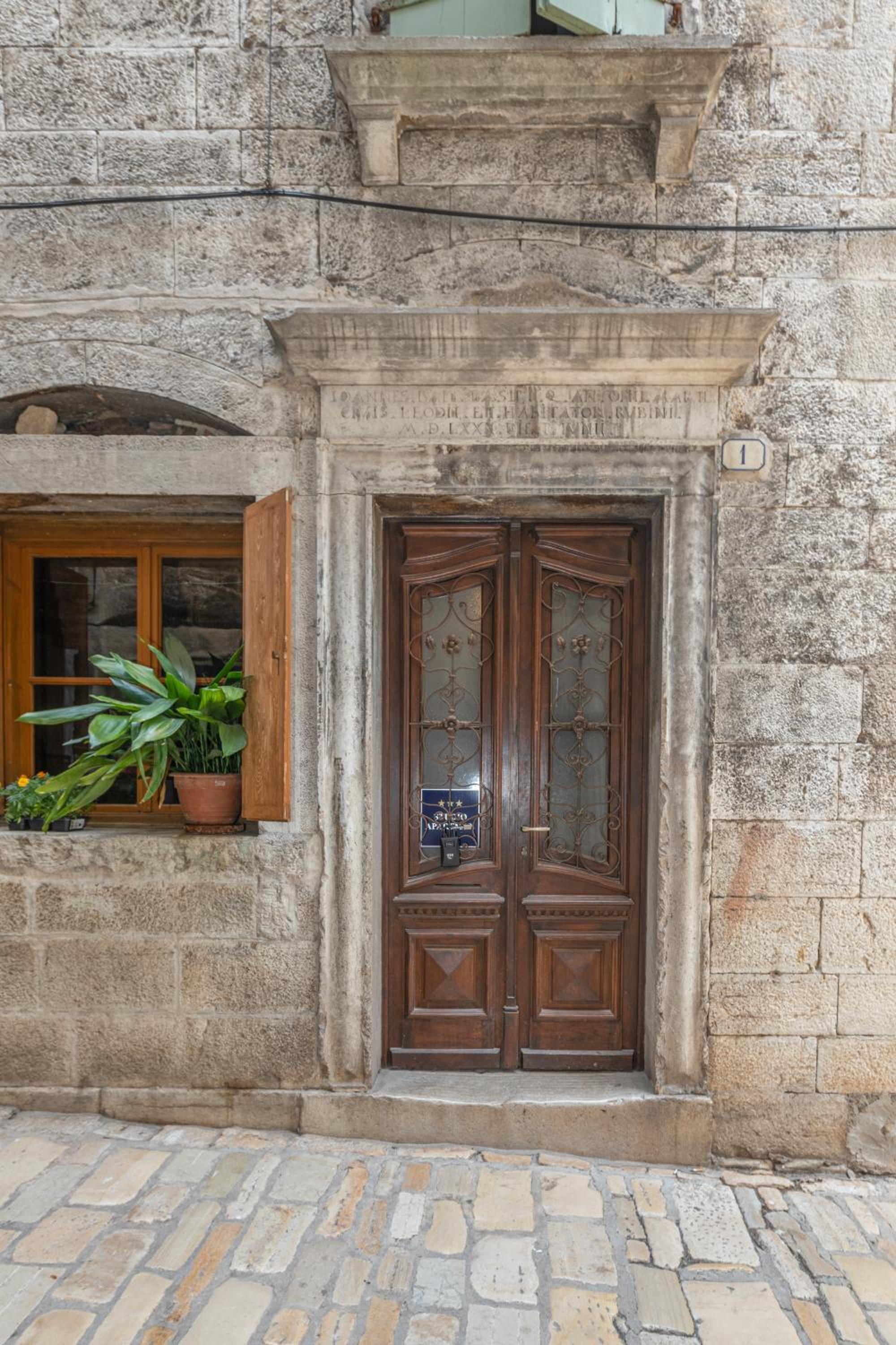 Palazzo Basilisco Luxury Suite
