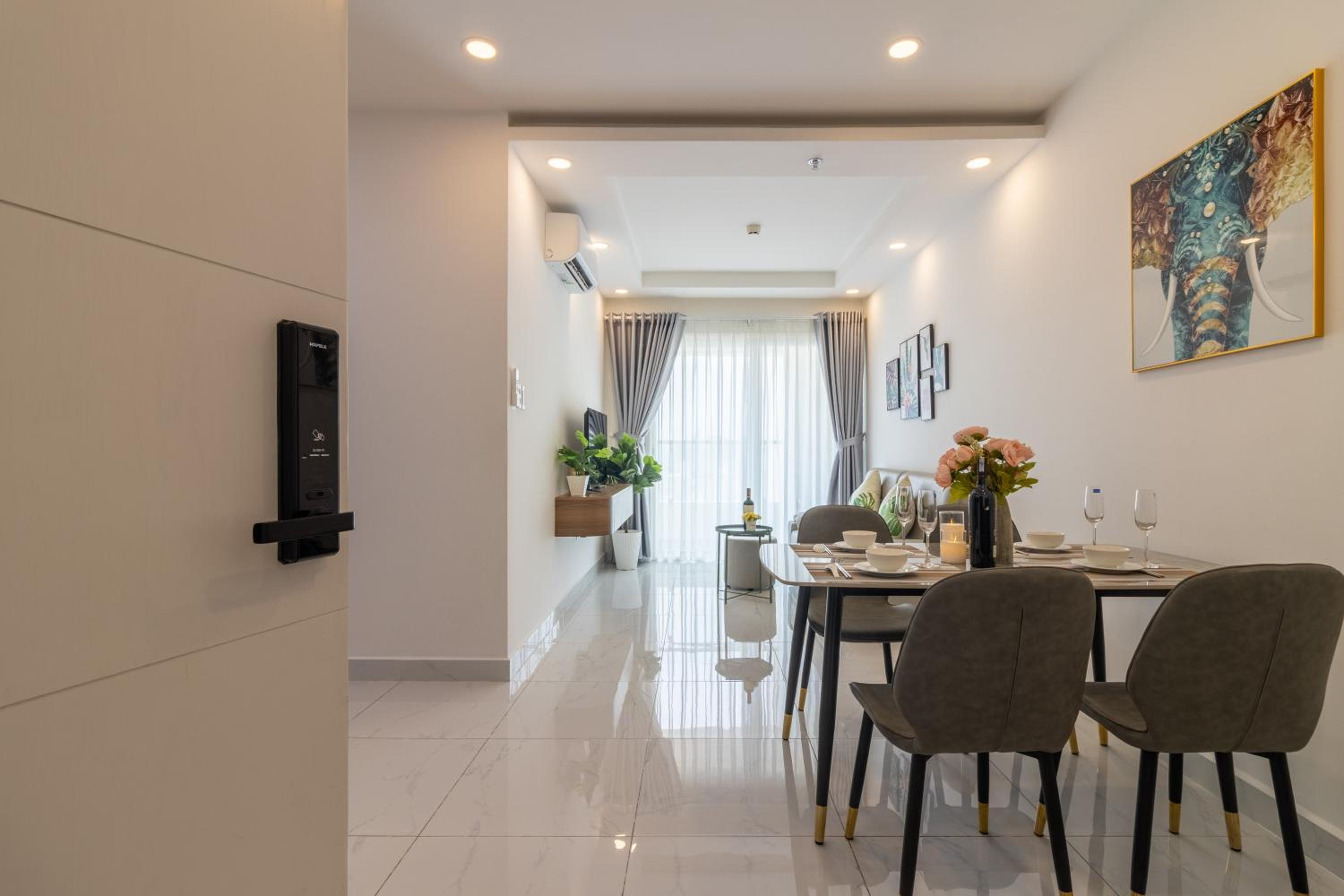 New Luxury 2BR Apt - Terra Royal Ho Chi Minh City