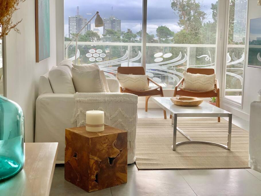 Divino apartamento en edificio de lujo en Punta del este view 2