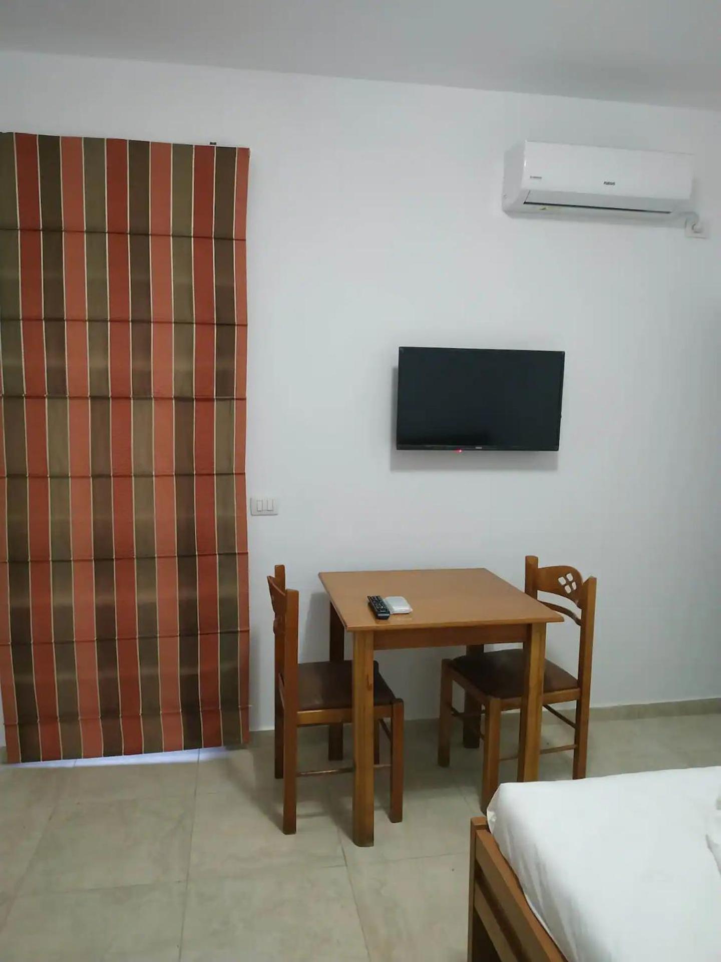 River Bridge private room