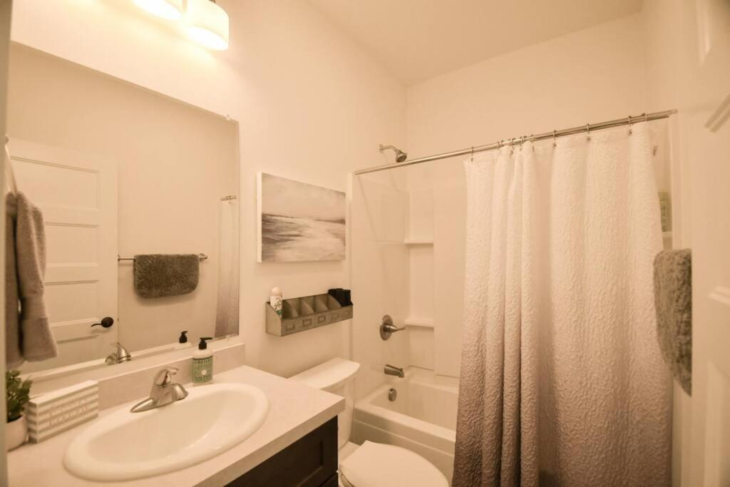 Homer Vacations - Halibut Hideaway at Kachemak Bay Kabins - Property Image 2