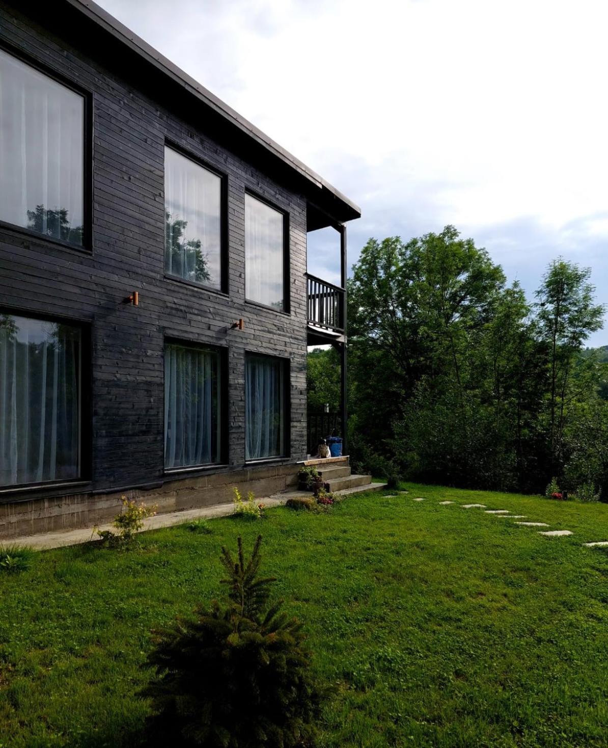 Casa de pe un Deal-Provita de Sus-Prahova view 4