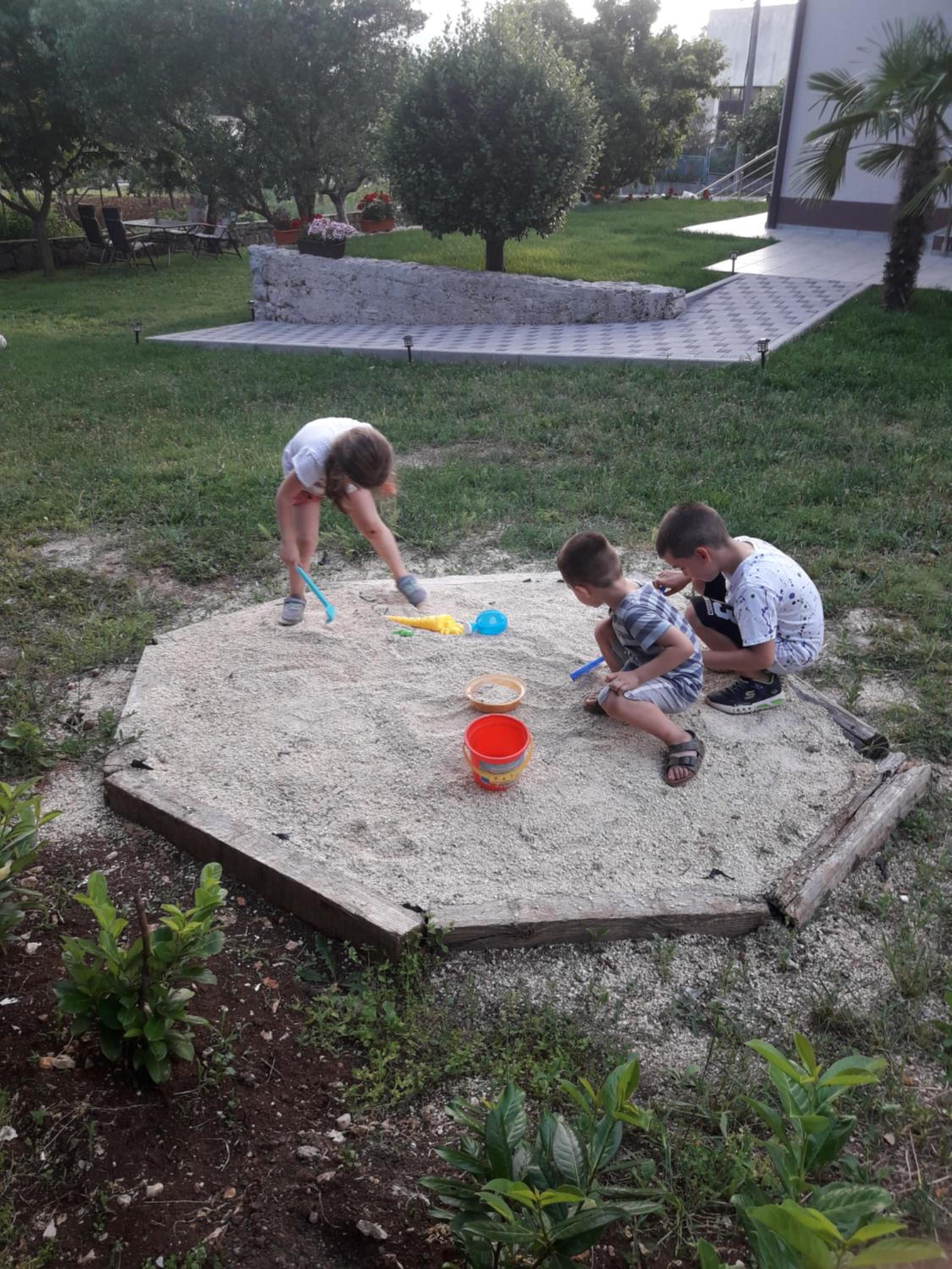 Photo 45