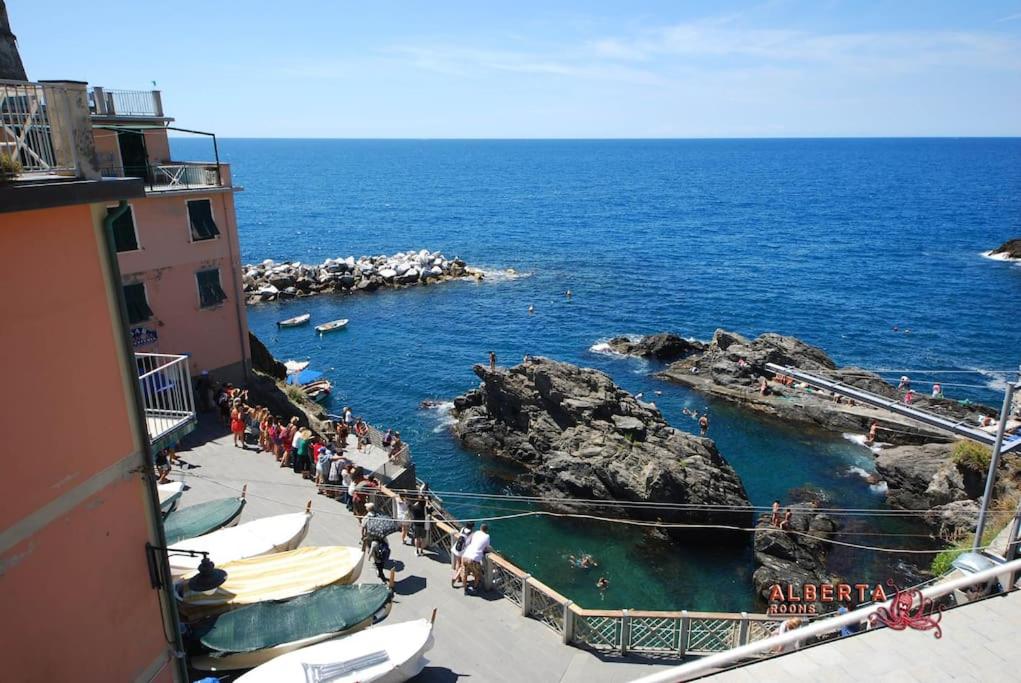 ALBERTA Rooms Manarola view 5