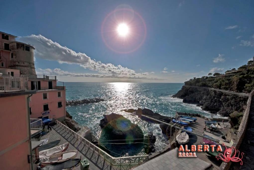 ALBERTA Rooms Manarola view 3