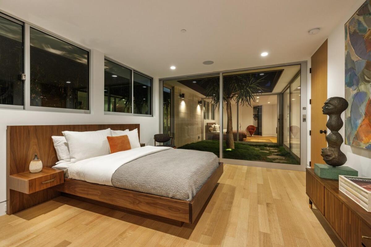 Loma Vista Modern