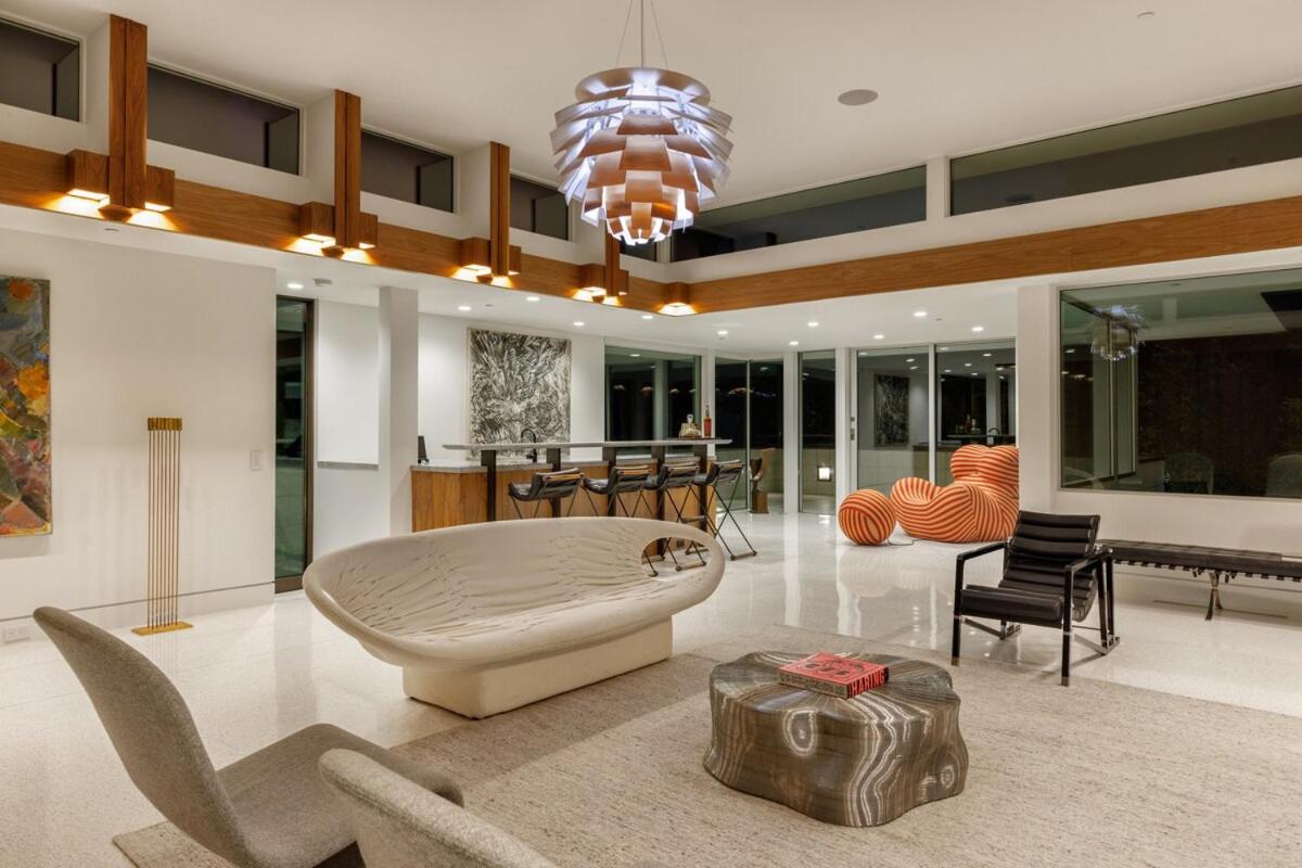 Loma Vista Modern