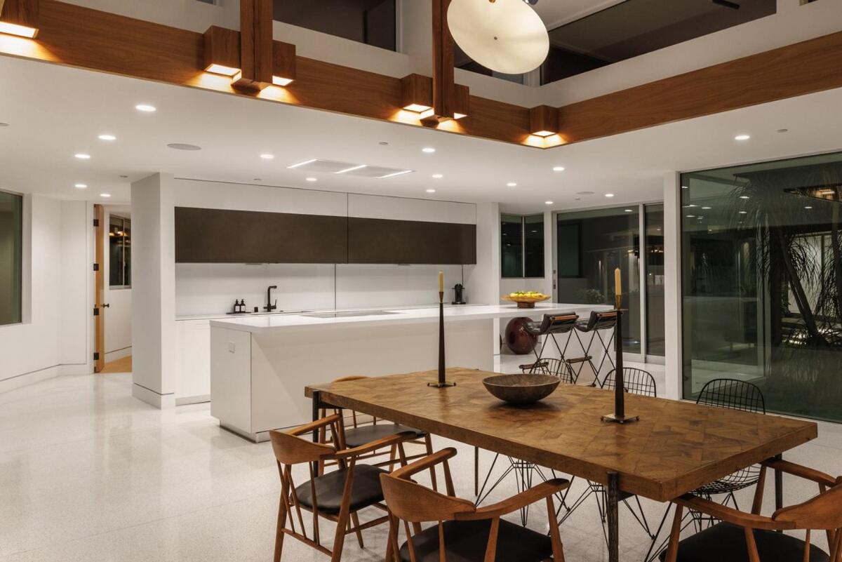 Loma Vista Modern