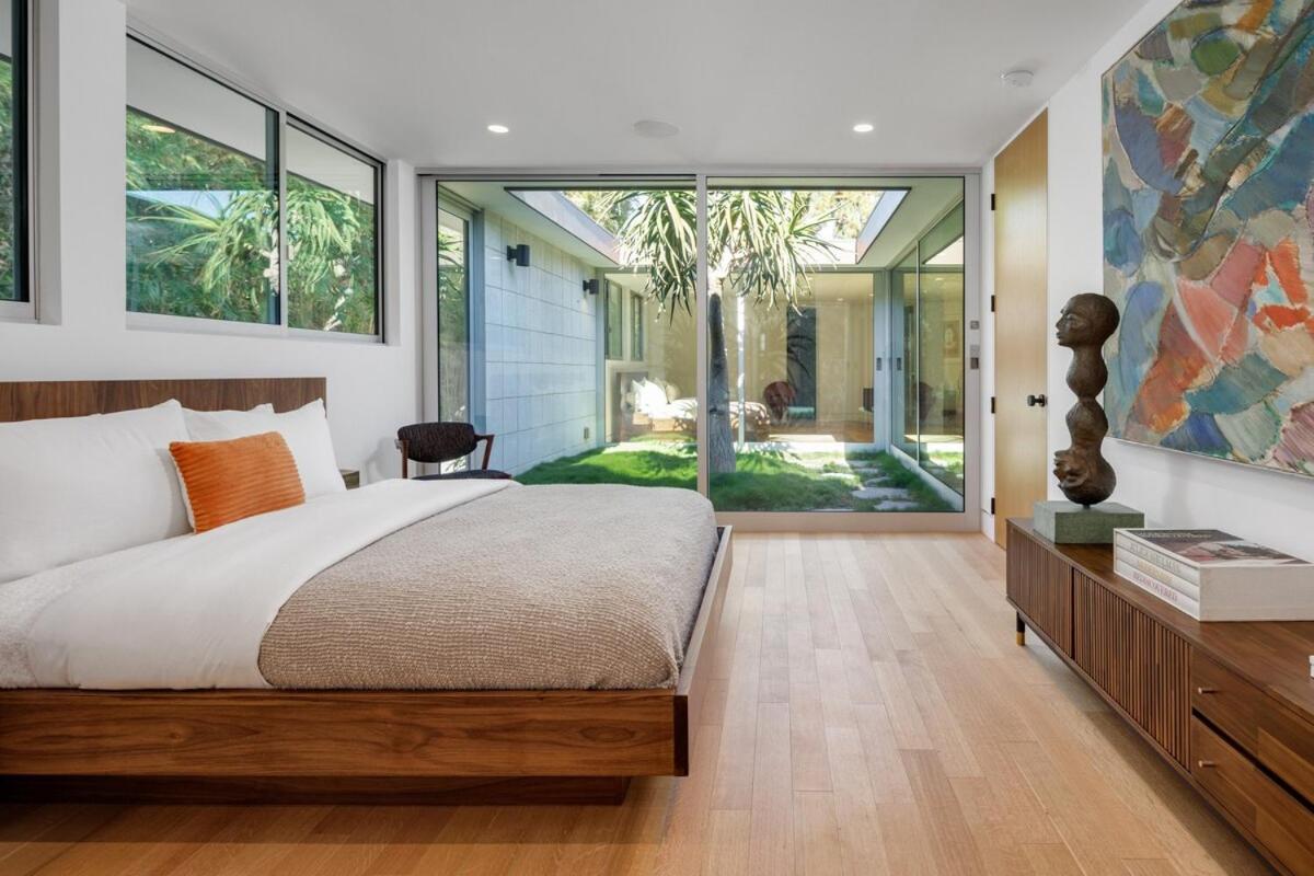 Loma Vista Modern