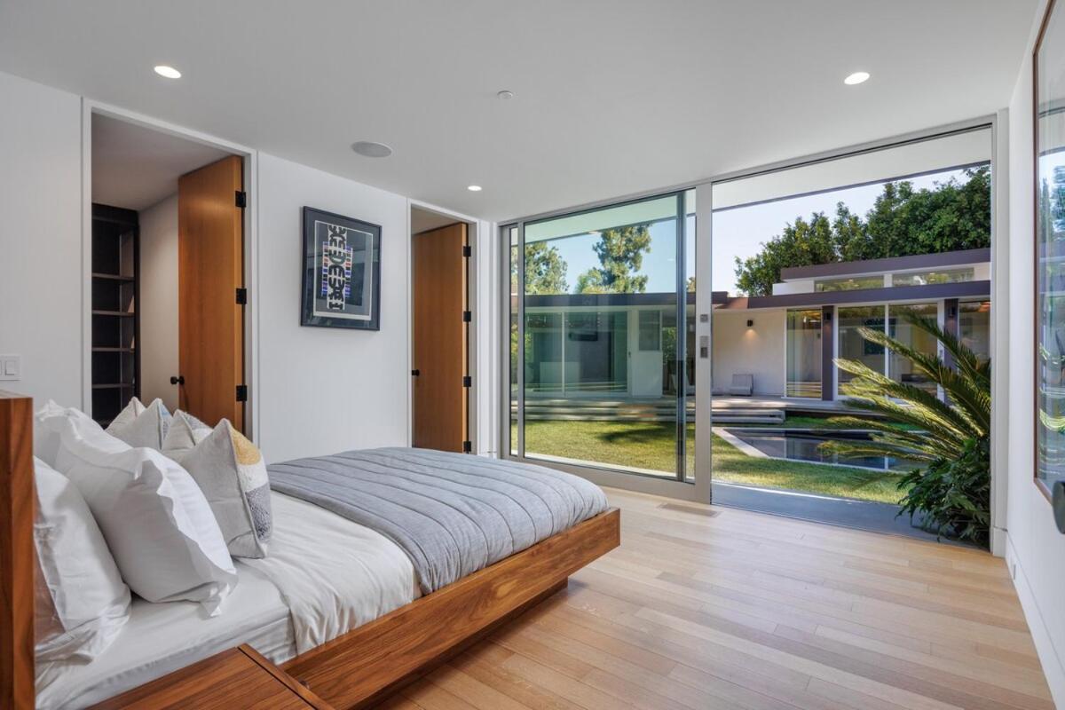 Loma Vista Modern
