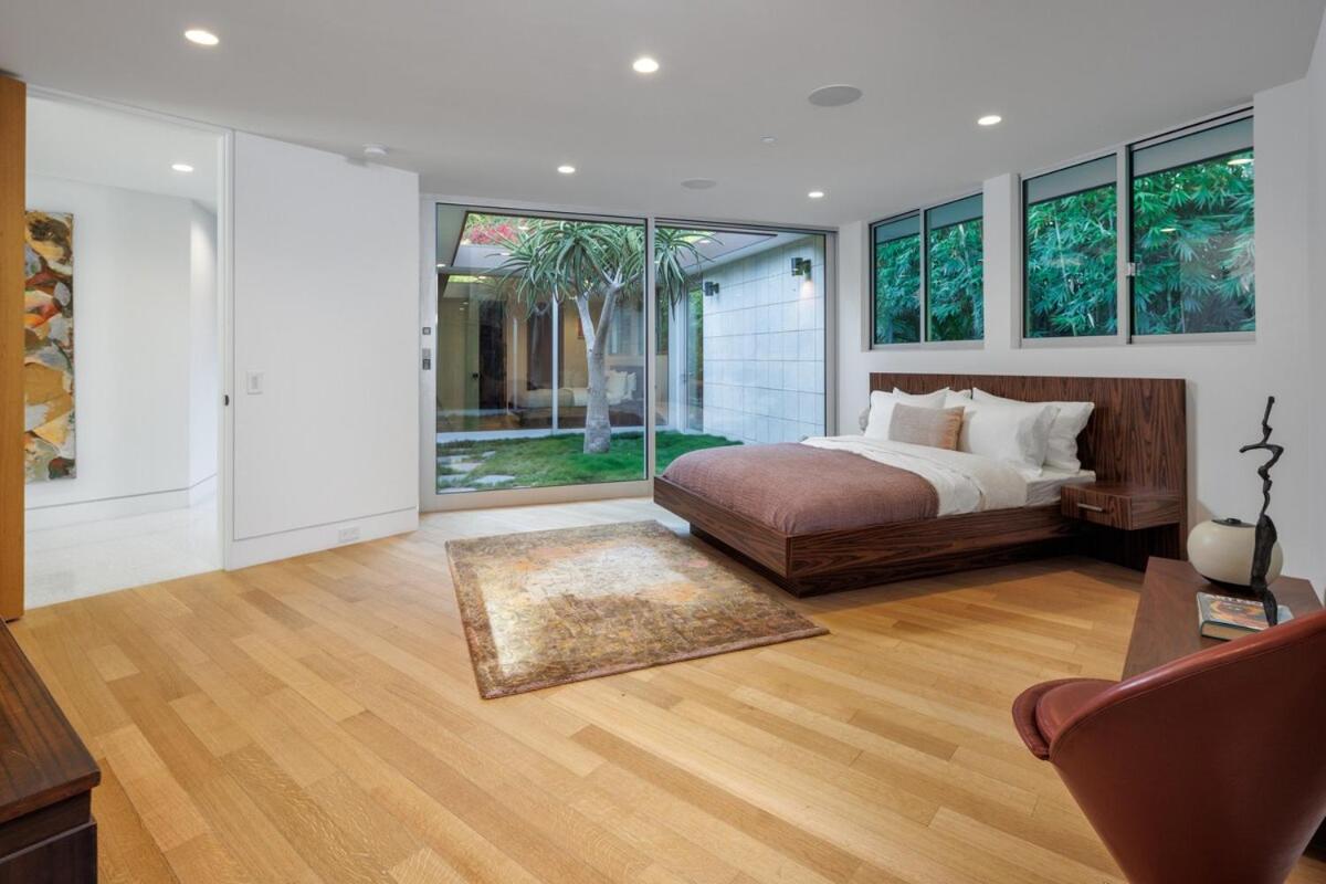 Loma Vista Modern