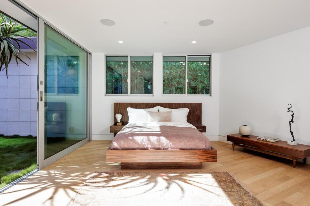 Loma Vista Modern
