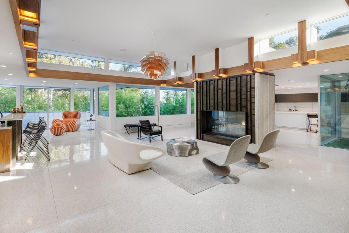 Loma Vista Modern