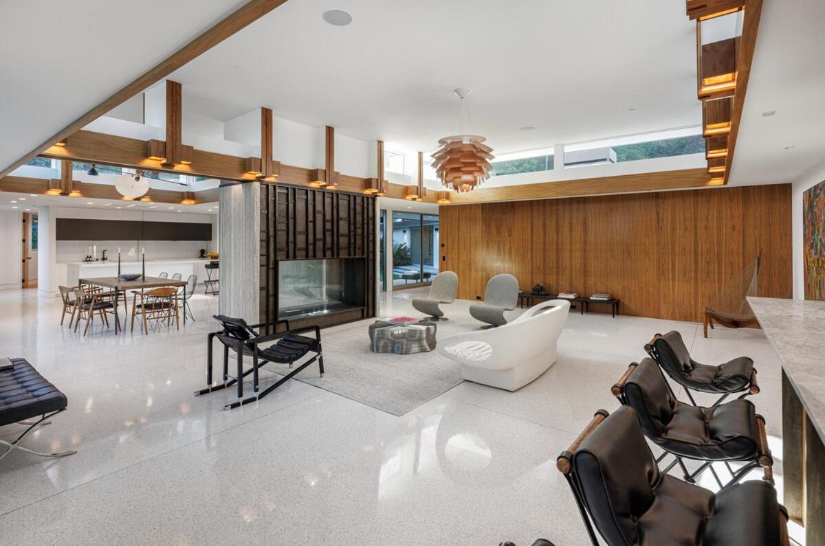 Loma Vista Modern
