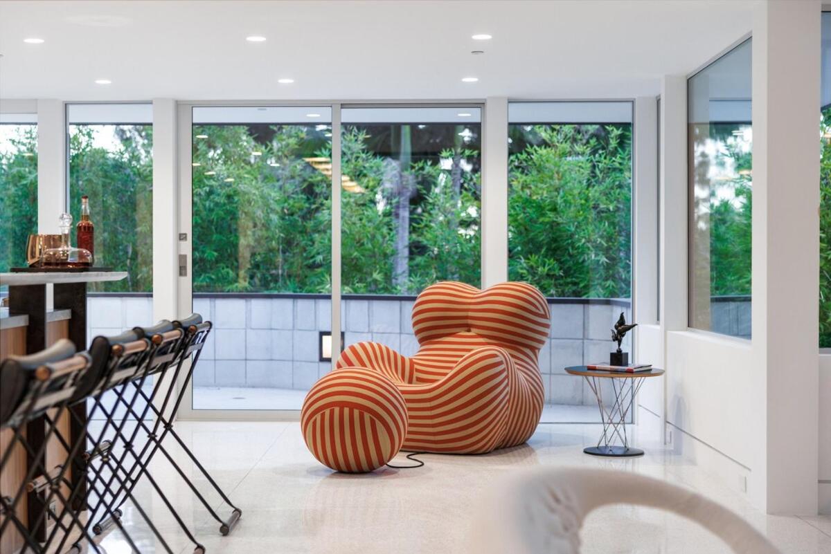 Loma Vista Modern