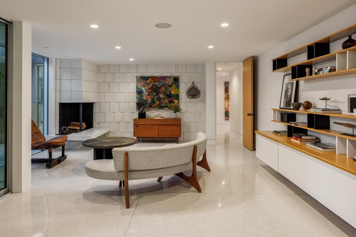 Loma Vista Modern