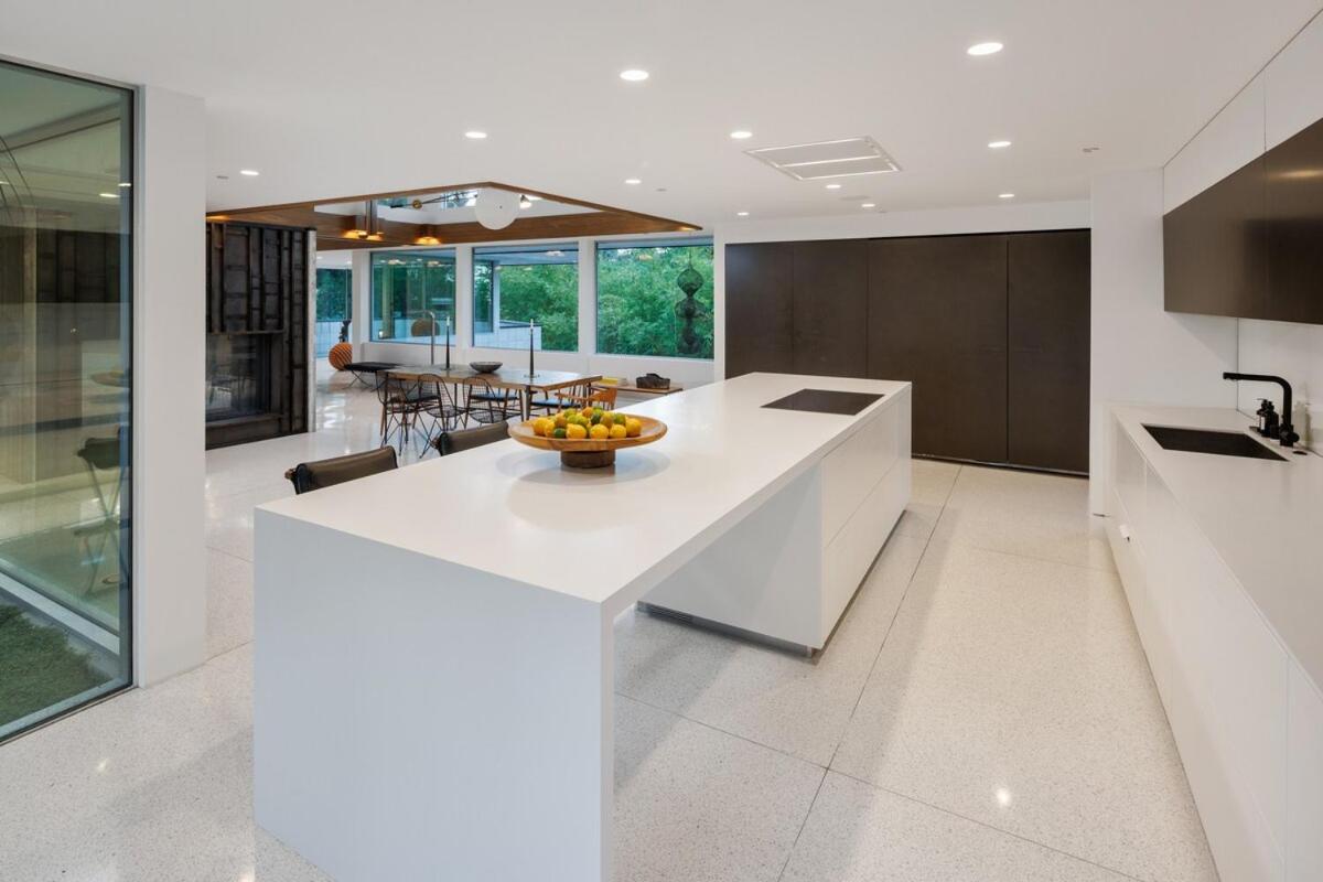 Loma Vista Modern