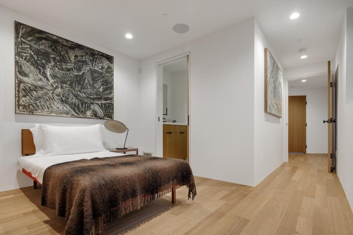 Loma Vista Modern