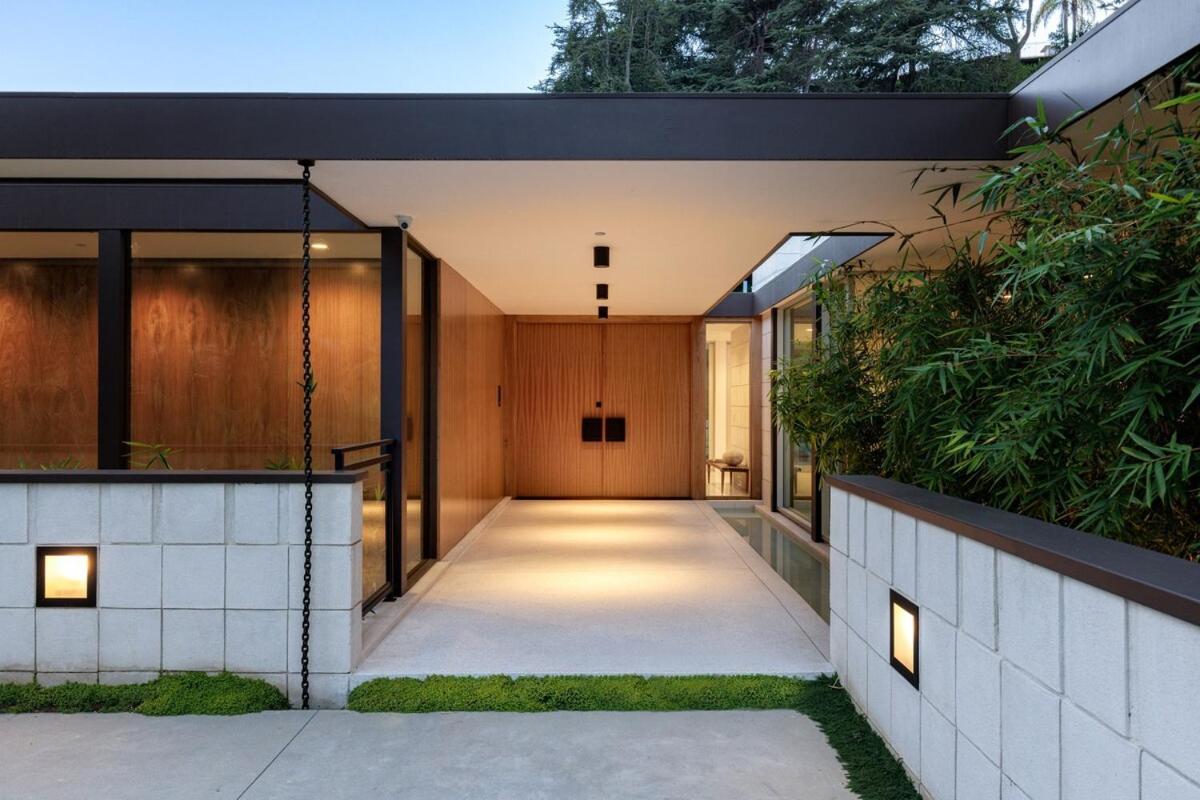 Loma Vista Modern