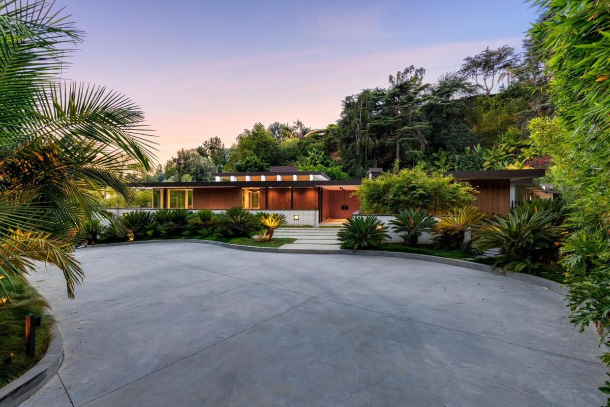 Loma Vista Modern