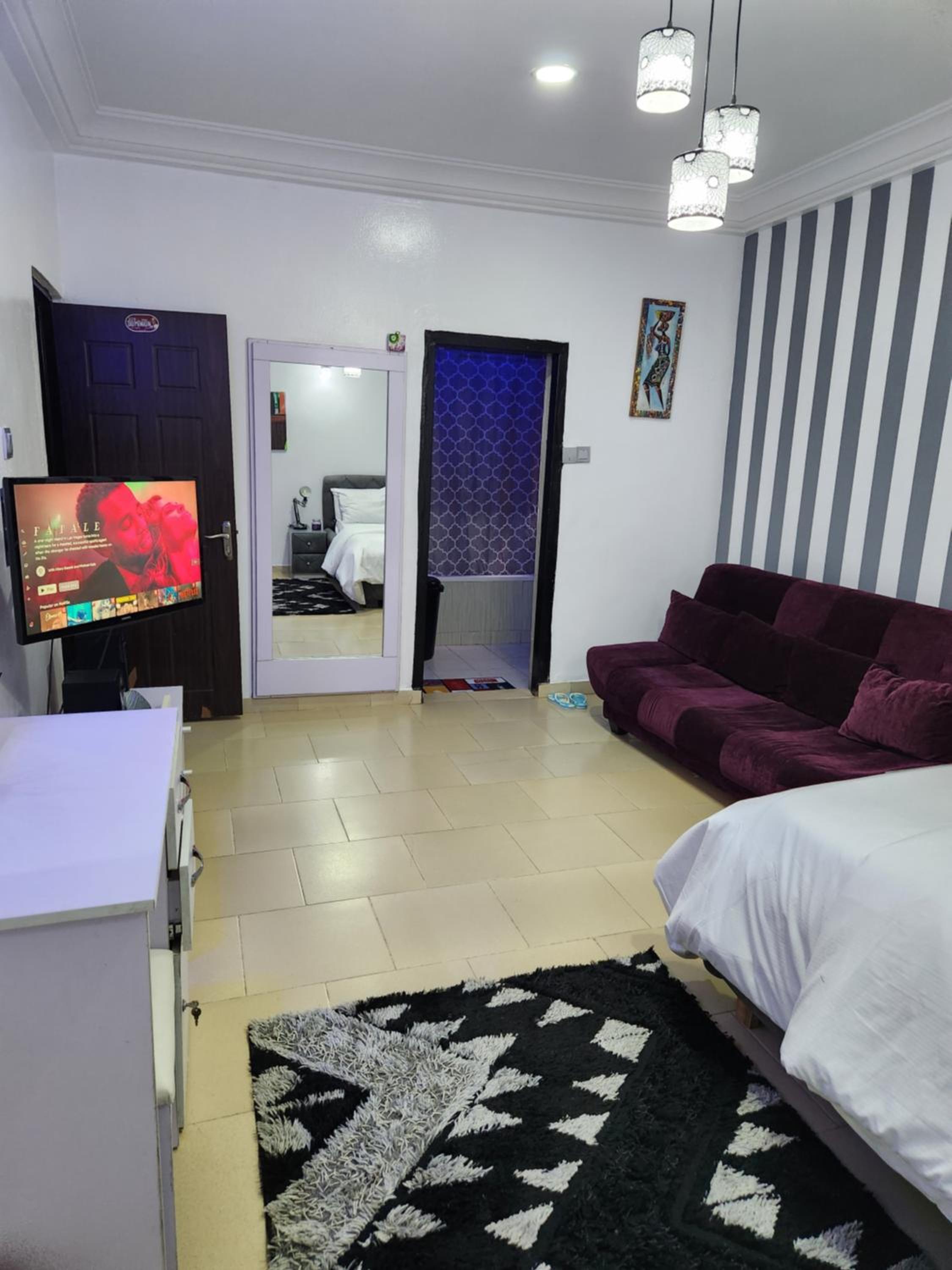Asfranz Apartment (Luxury One-Bedroom with Private Garden)) view 2