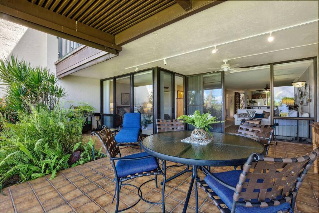 Beautiful 2/2 condo in Kailua Kona. Ocean View! view 2