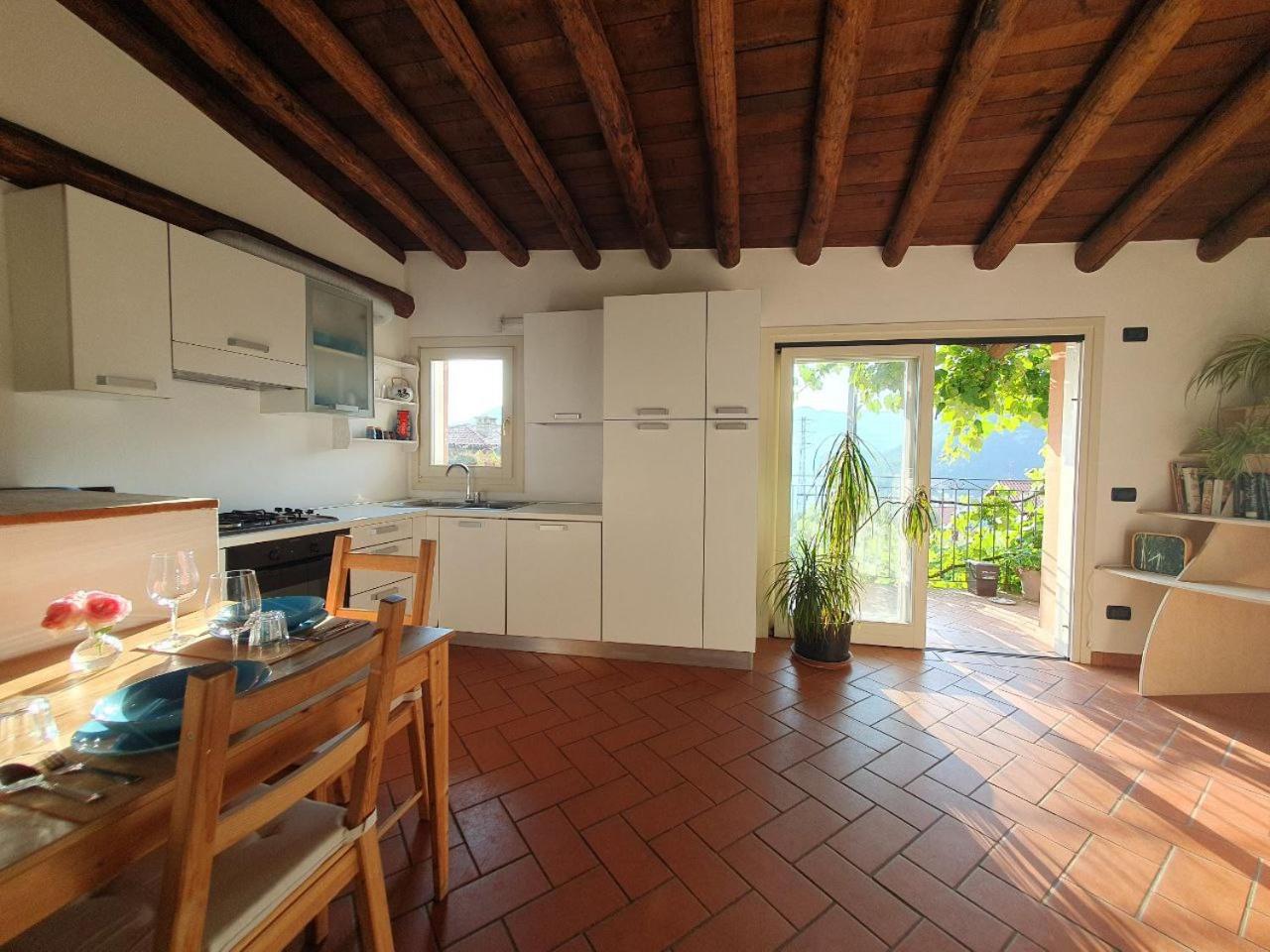 Island Sunset House en Sulzano — kitchen